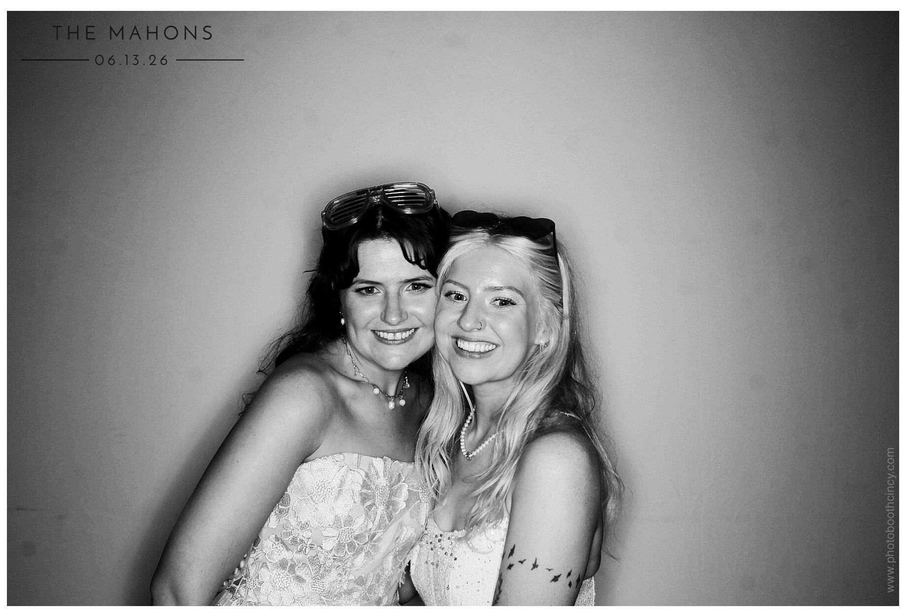 The Mahons | View more photos from the event at gallery.photoboothcincy.com/u/PhotoBoothCincy/The-Mahons