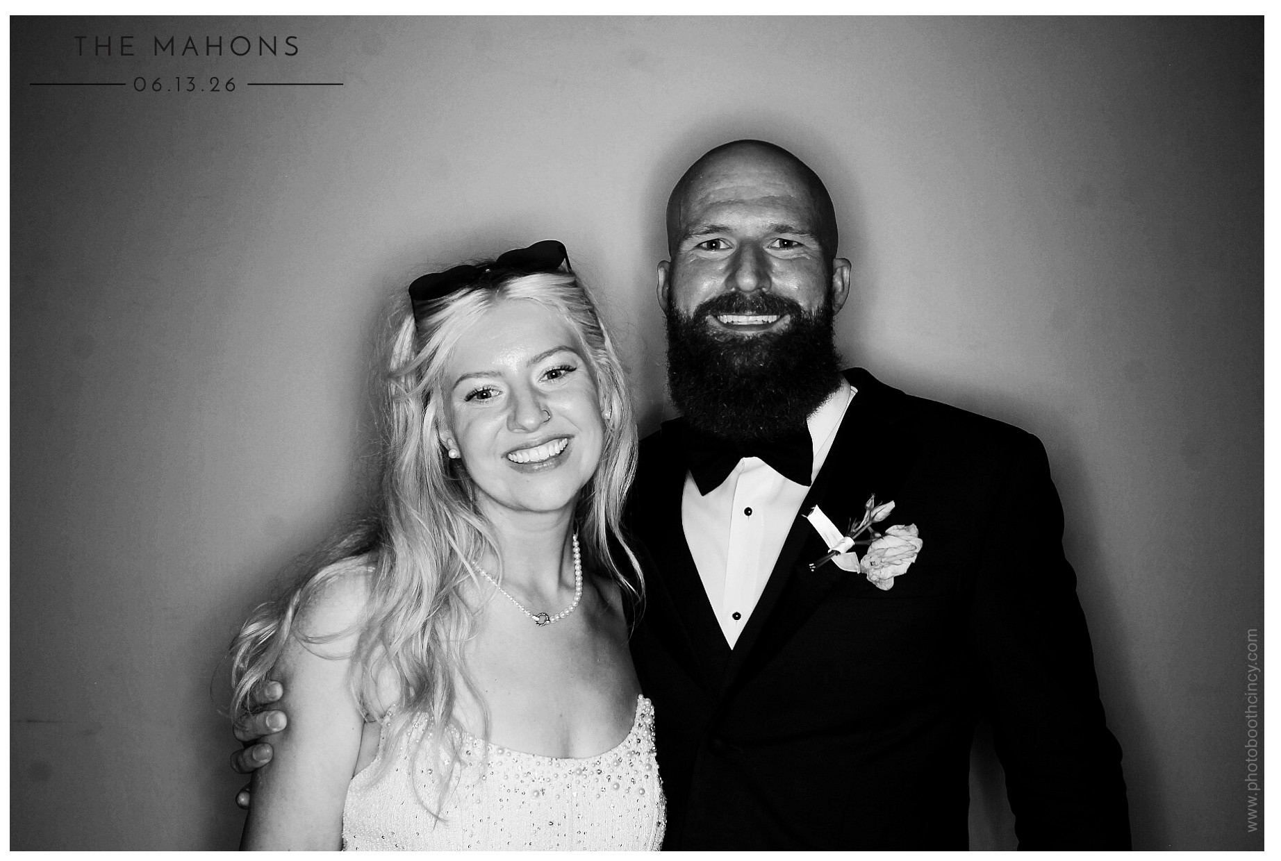 The Mahons | View more photos from the event at gallery.photoboothcincy.com/u/PhotoBoothCincy/The-Mahons