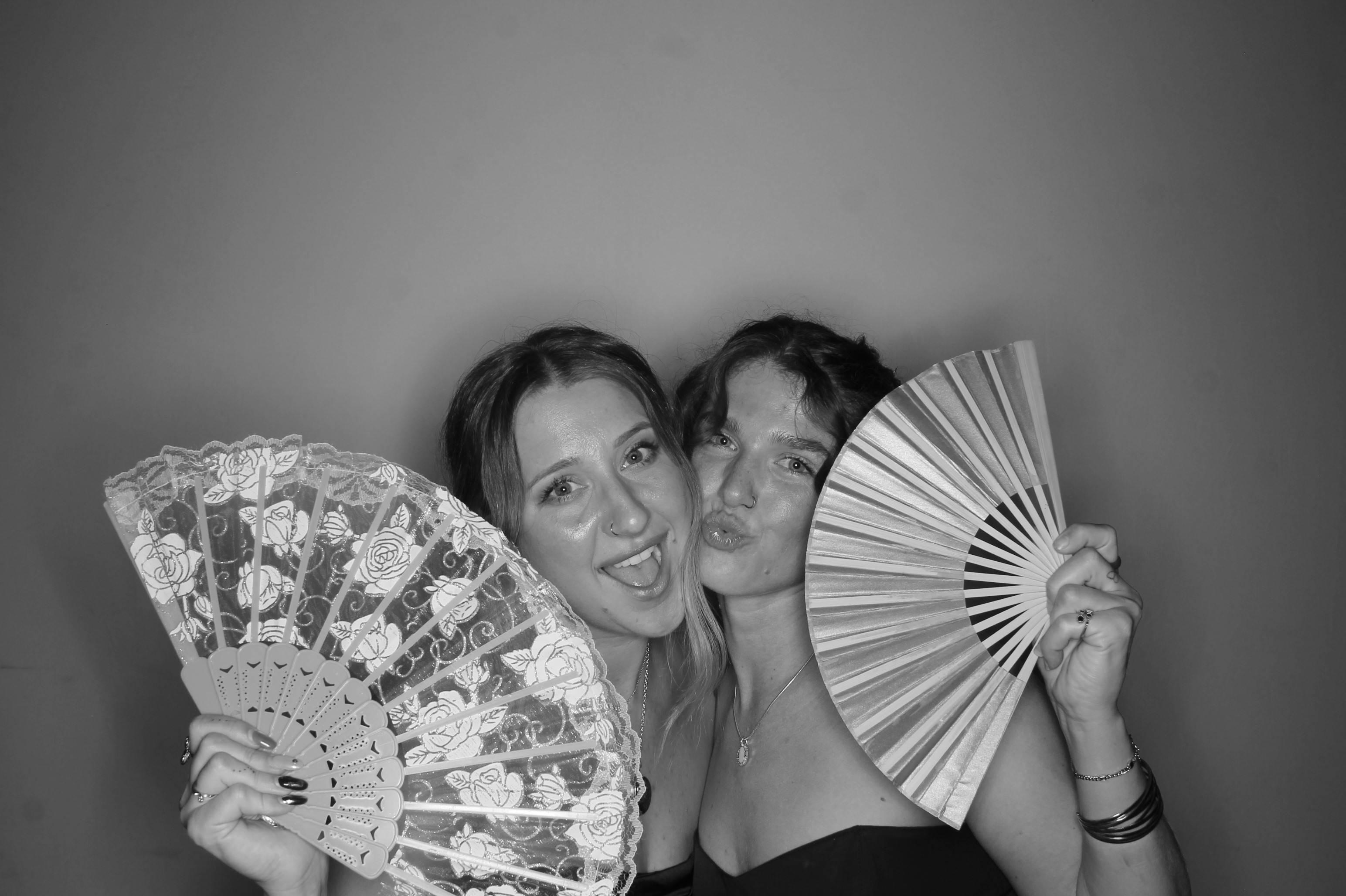 The Mahons | View more photos from the event at gallery.photoboothcincy.com/u/PhotoBoothCincy/The-Mahons