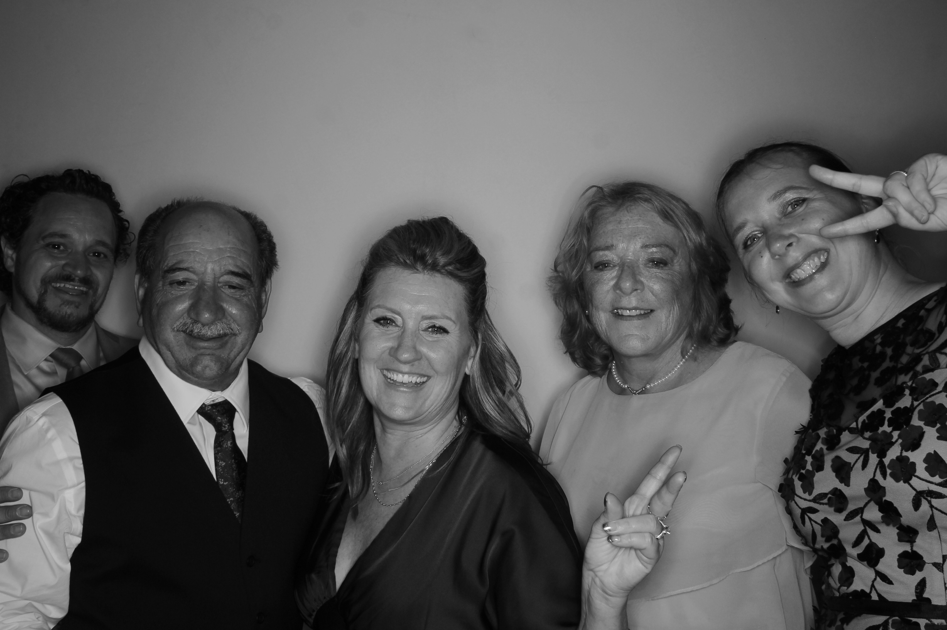 The Mahons | View more photos from the event at gallery.photoboothcincy.com/u/PhotoBoothCincy/The-Mahons