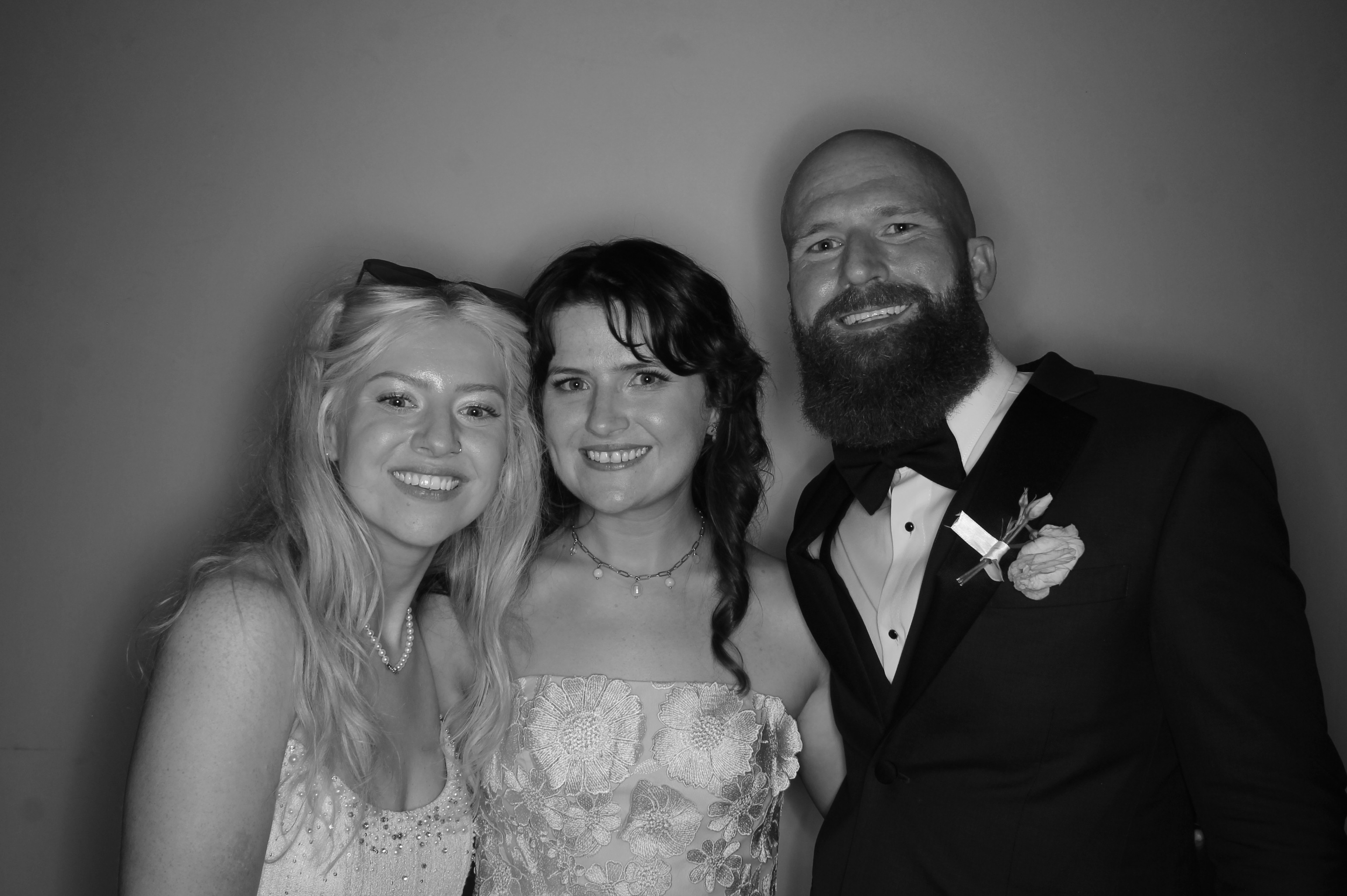 The Mahons | View more photos from the event at gallery.photoboothcincy.com/u/PhotoBoothCincy/The-Mahons