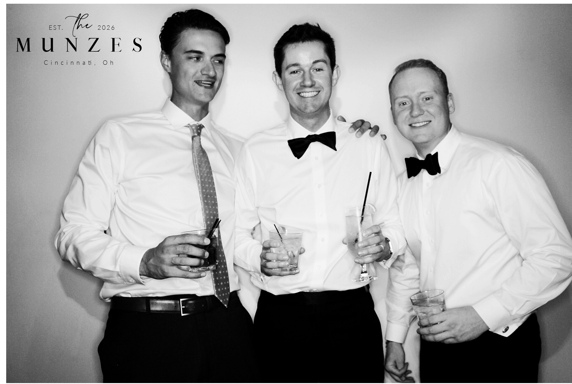 The Munzes | View more photos from the event at gallery.photoboothcincy.com/u/PhotoBoothCincy/The-Munzes