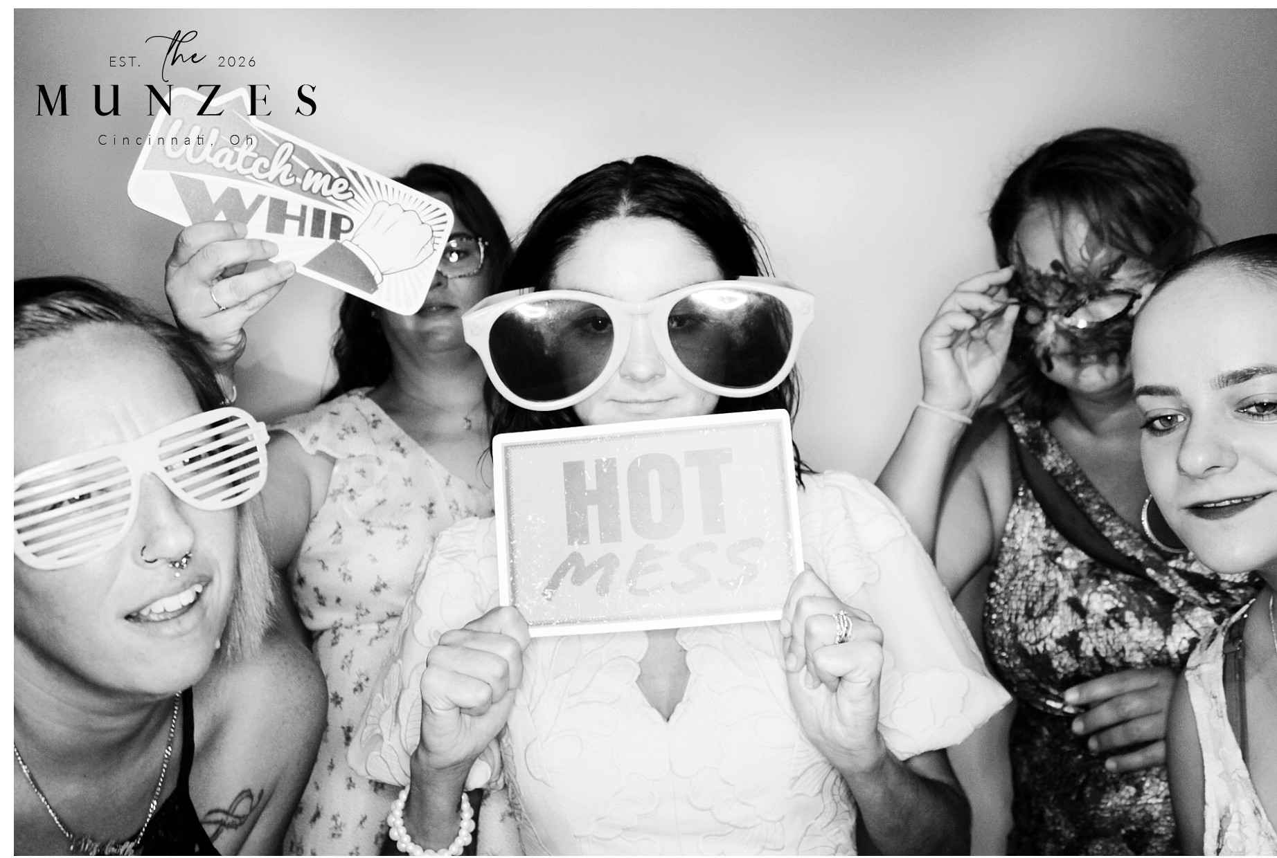 The Munzes | View more photos from the event at gallery.photoboothcincy.com/u/PhotoBoothCincy/The-Munzes