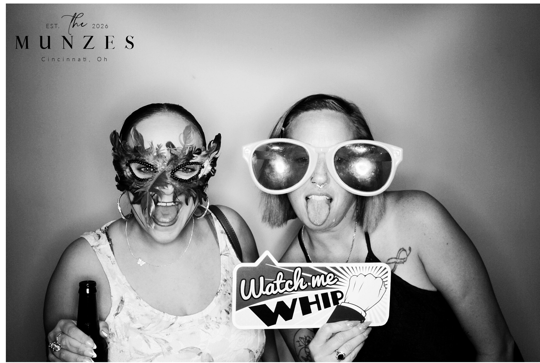 The Munzes | View more photos from the event at gallery.photoboothcincy.com/u/PhotoBoothCincy/The-Munzes
