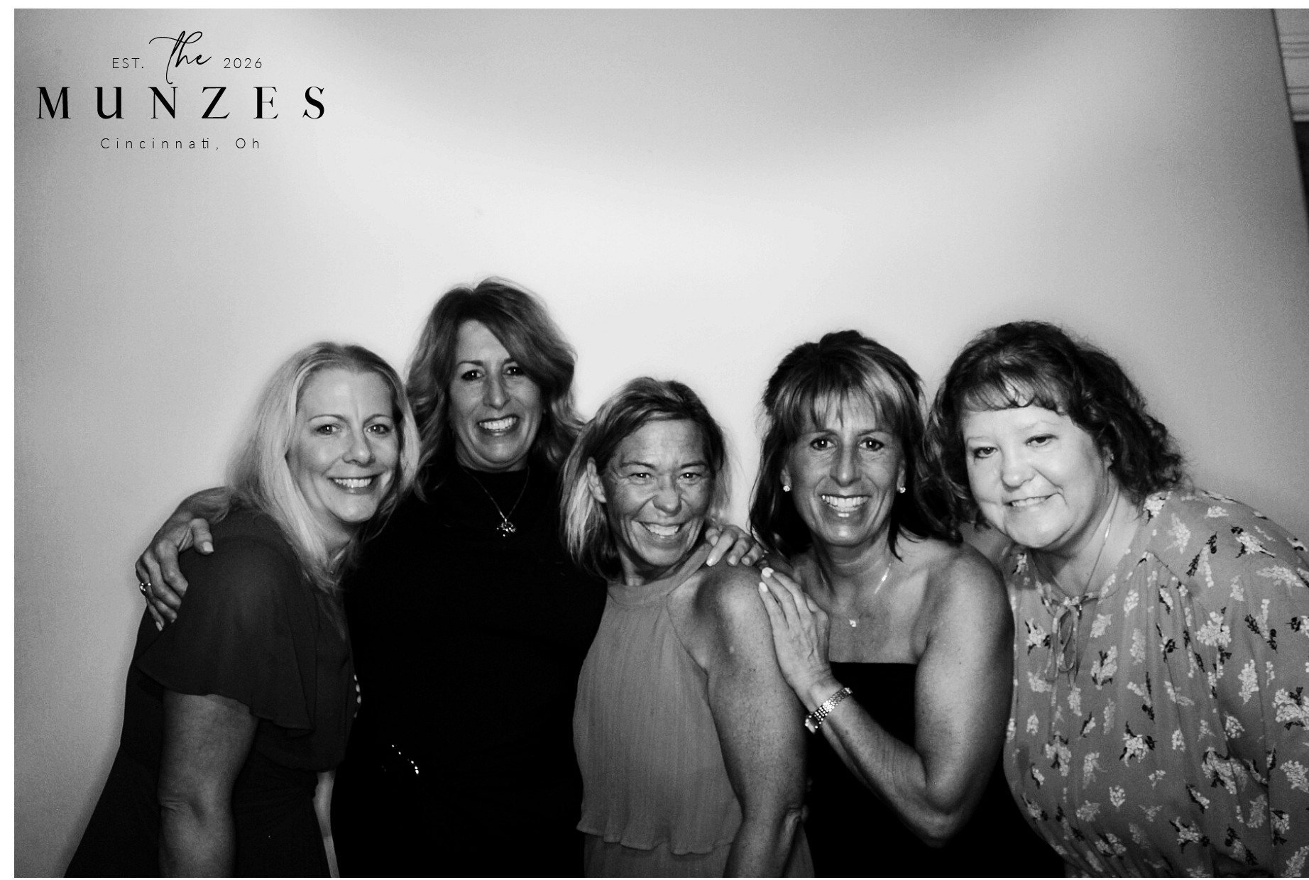 The Munzes | View more photos from the event at gallery.photoboothcincy.com/u/PhotoBoothCincy/The-Munzes