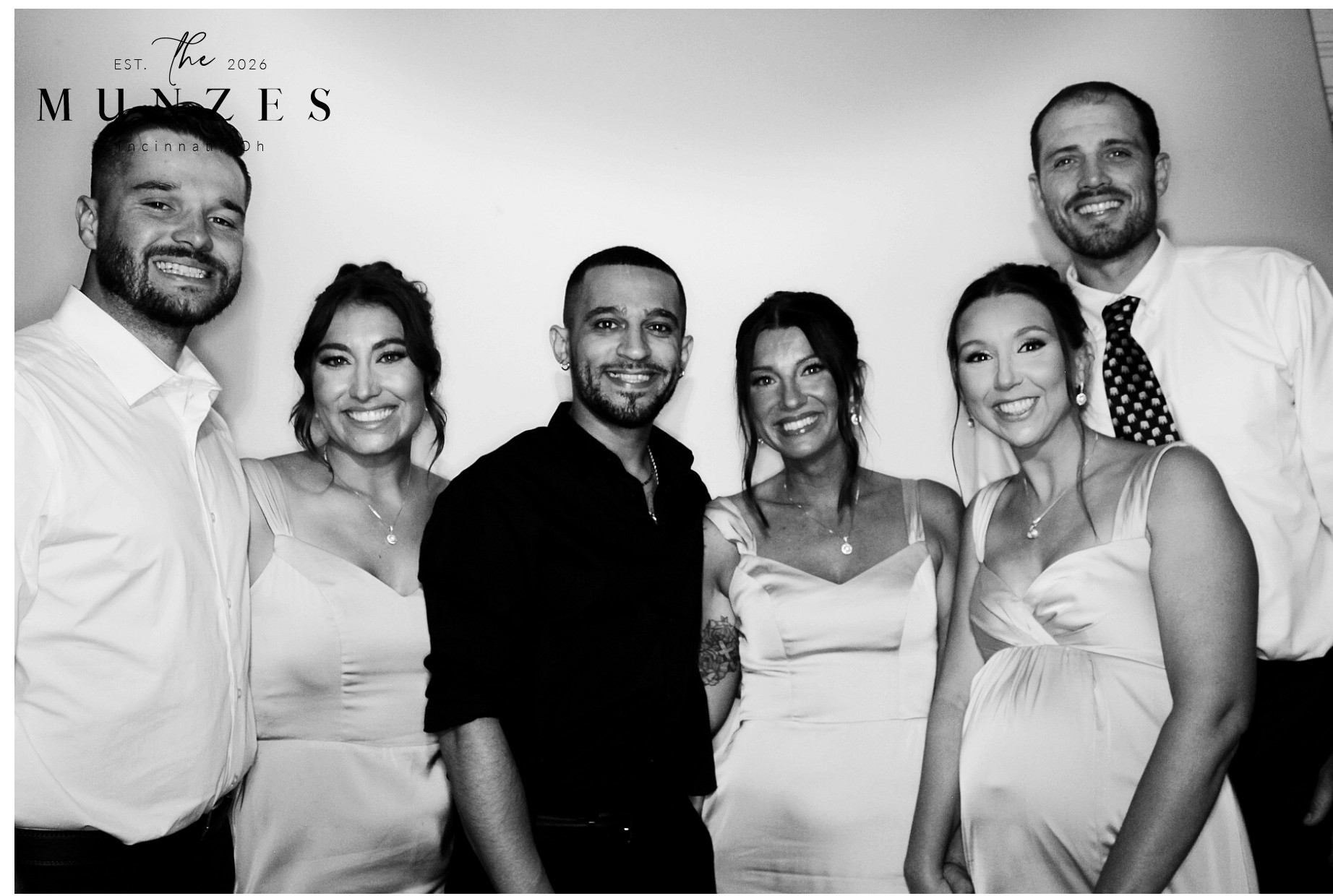 The Munzes | View more photos from the event at gallery.photoboothcincy.com/u/PhotoBoothCincy/The-Munzes