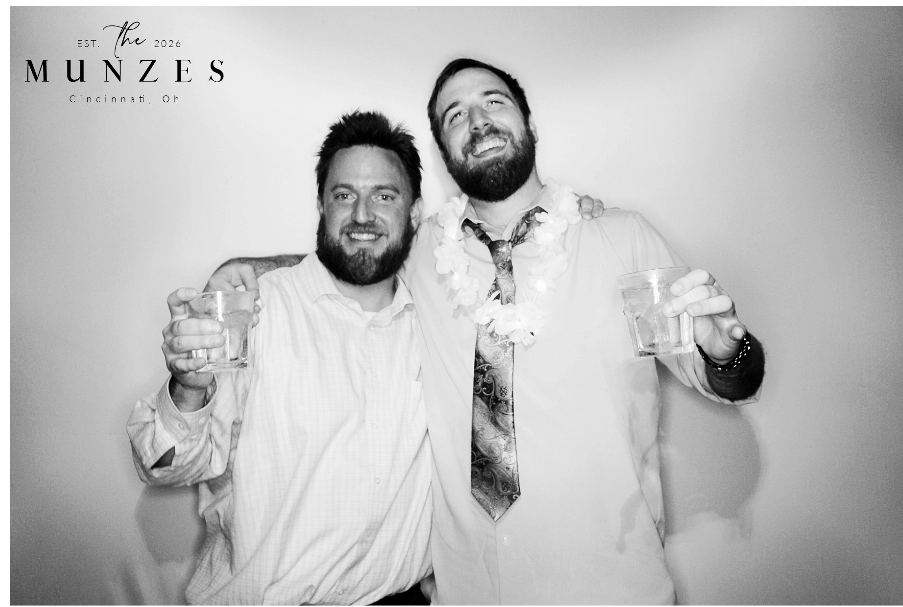 The Munzes | View more photos from the event at gallery.photoboothcincy.com/u/PhotoBoothCincy/The-Munzes