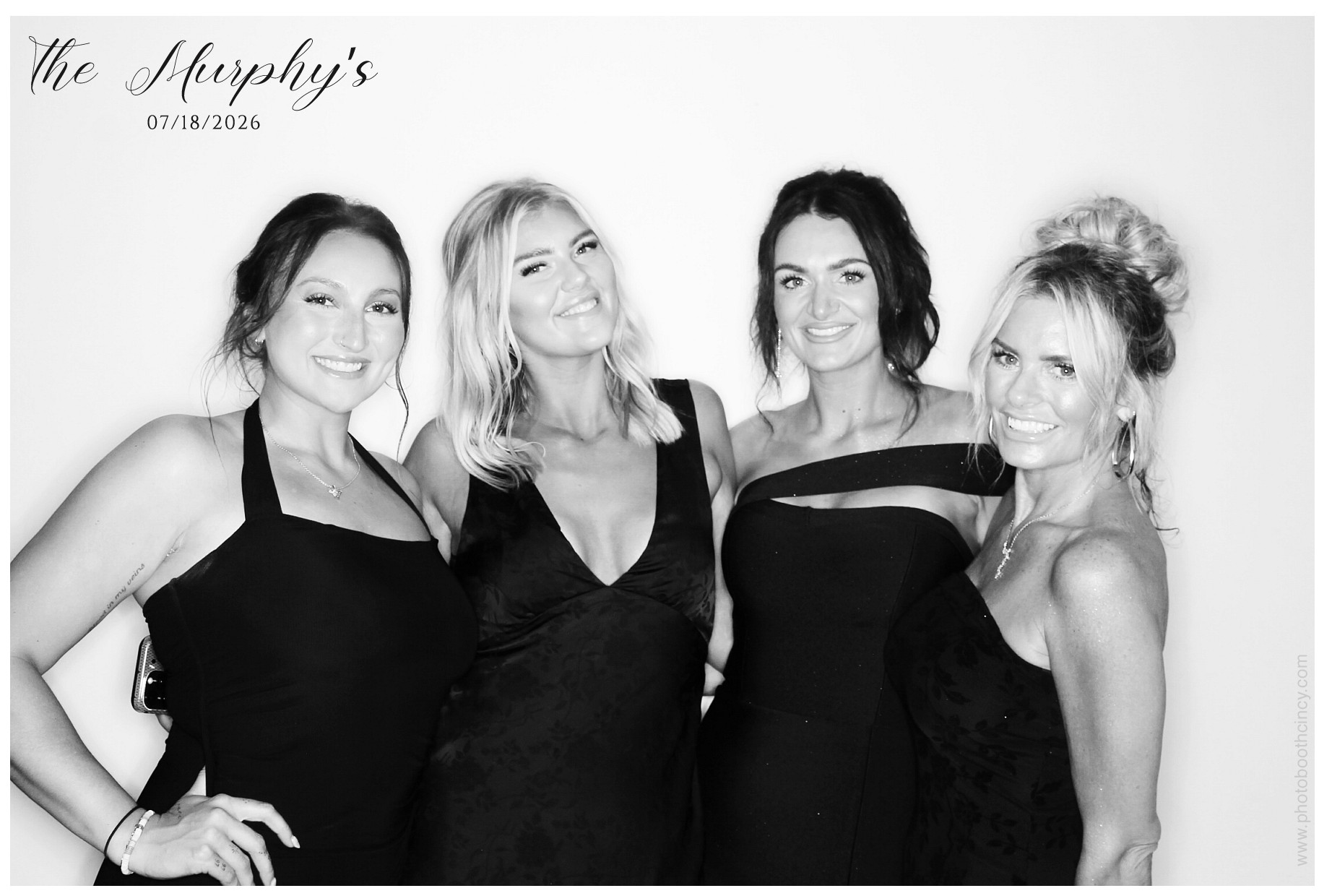 The Murphy's | View more photos from the event at gallery.photoboothcincy.com/u/PhotoBoothCincy/The-Murphys