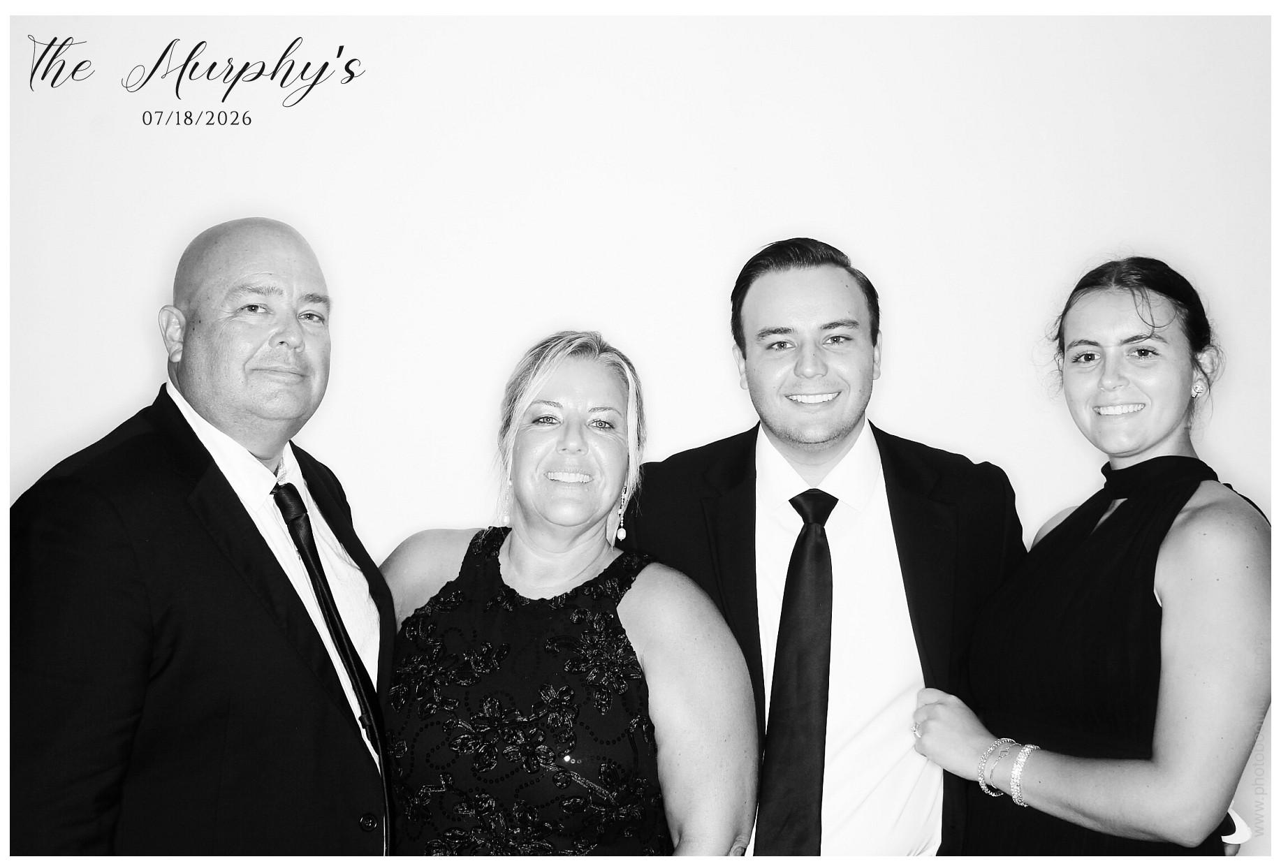 The Murphy's | View more photos from the event at gallery.photoboothcincy.com/u/PhotoBoothCincy/The-Murphys