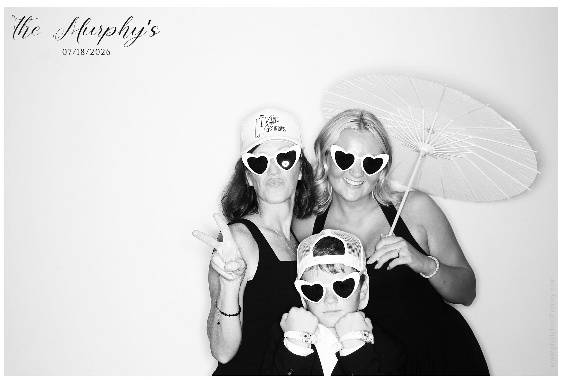 The Murphy's | View more photos from the event at gallery.photoboothcincy.com/u/PhotoBoothCincy/The-Murphys