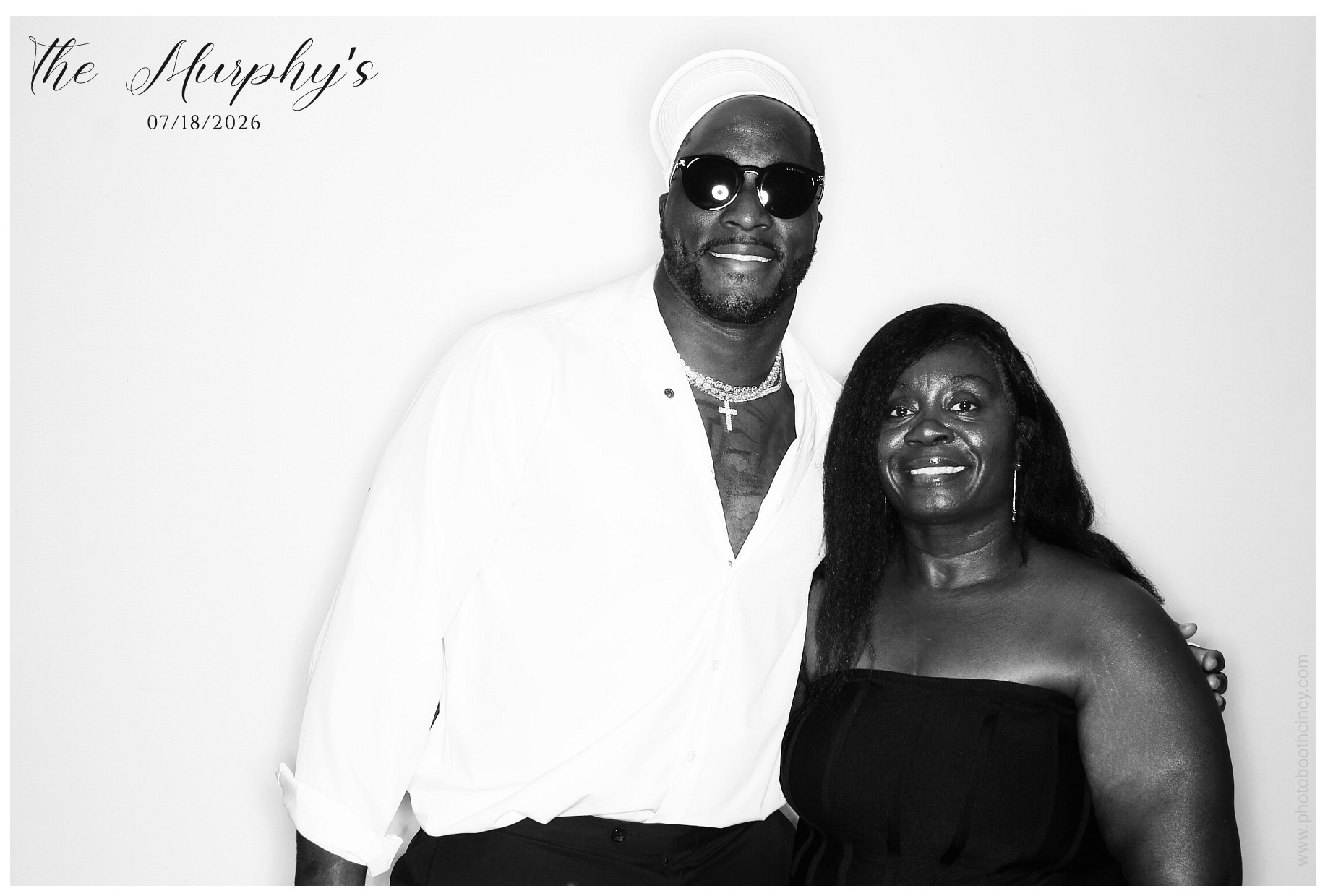 The Murphy's | View more photos from the event at gallery.photoboothcincy.com/u/PhotoBoothCincy/The-Murphys