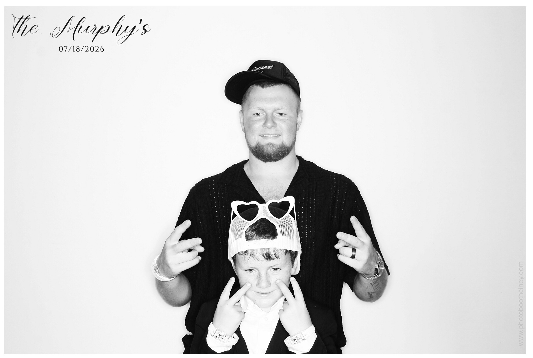 The Murphy's | View more photos from the event at gallery.photoboothcincy.com/u/PhotoBoothCincy/The-Murphys