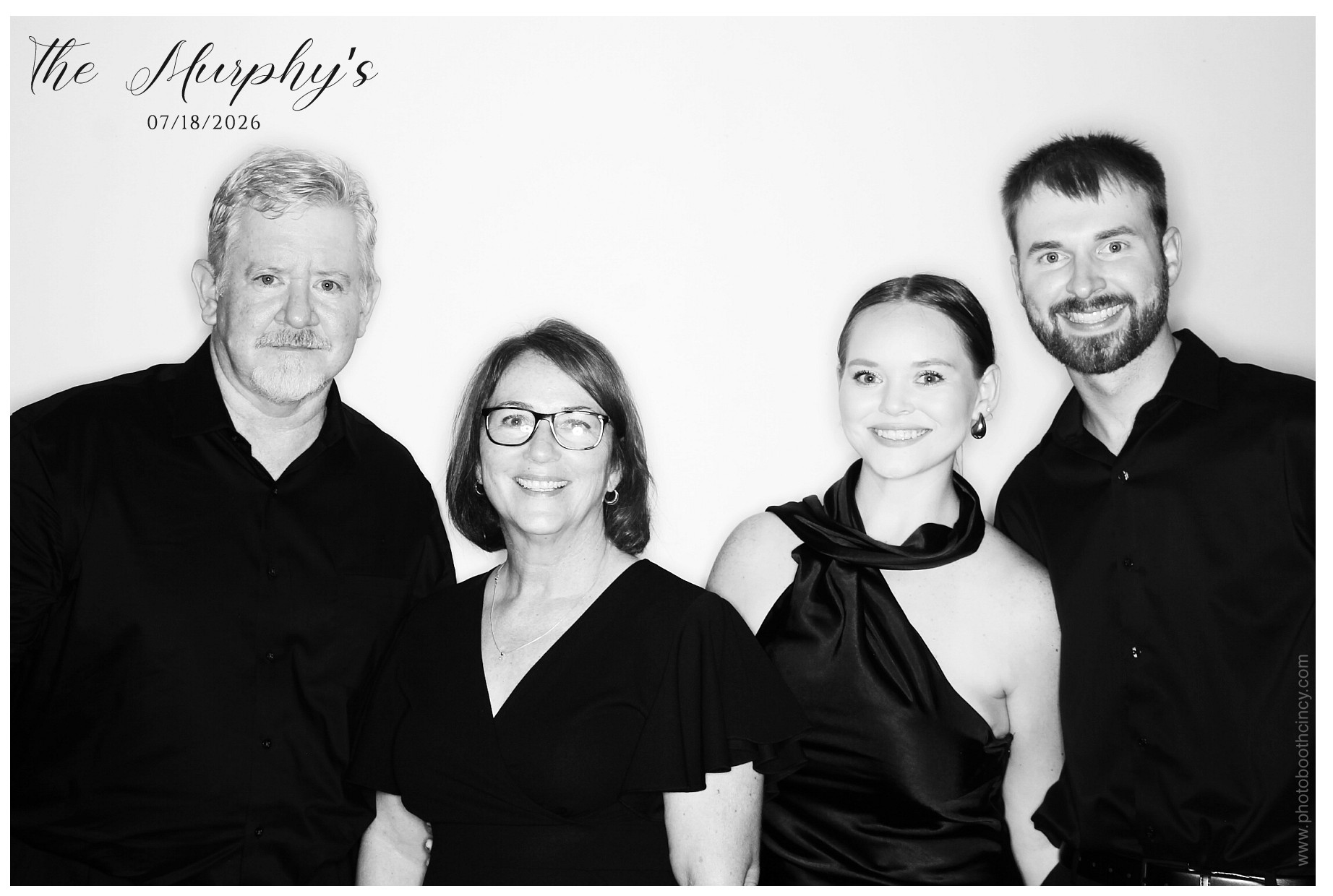The Murphy's | View more photos from the event at gallery.photoboothcincy.com/u/PhotoBoothCincy/The-Murphys