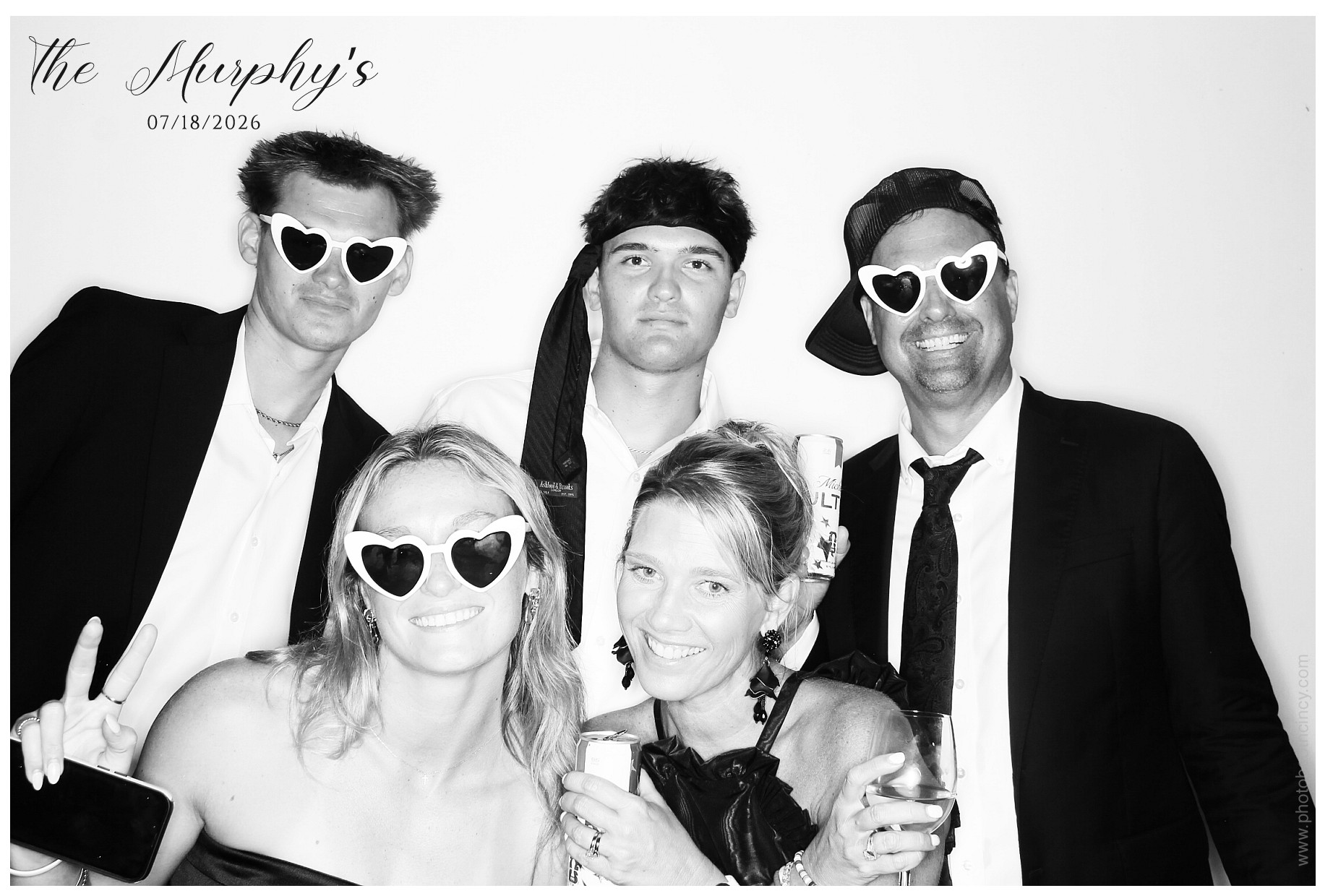 The Murphy's | View more photos from the event at gallery.photoboothcincy.com/u/PhotoBoothCincy/The-Murphys