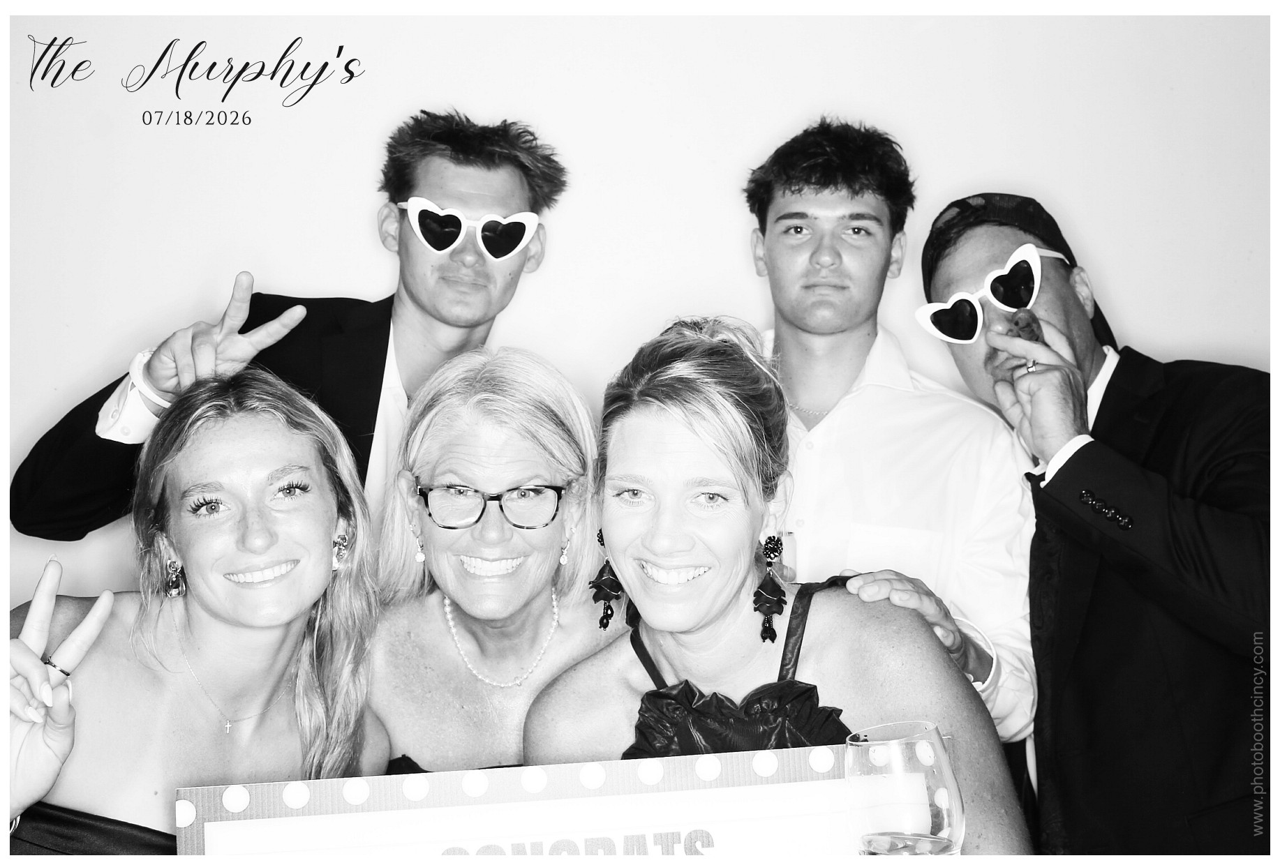 The Murphy's | View more photos from the event at gallery.photoboothcincy.com/u/PhotoBoothCincy/The-Murphys