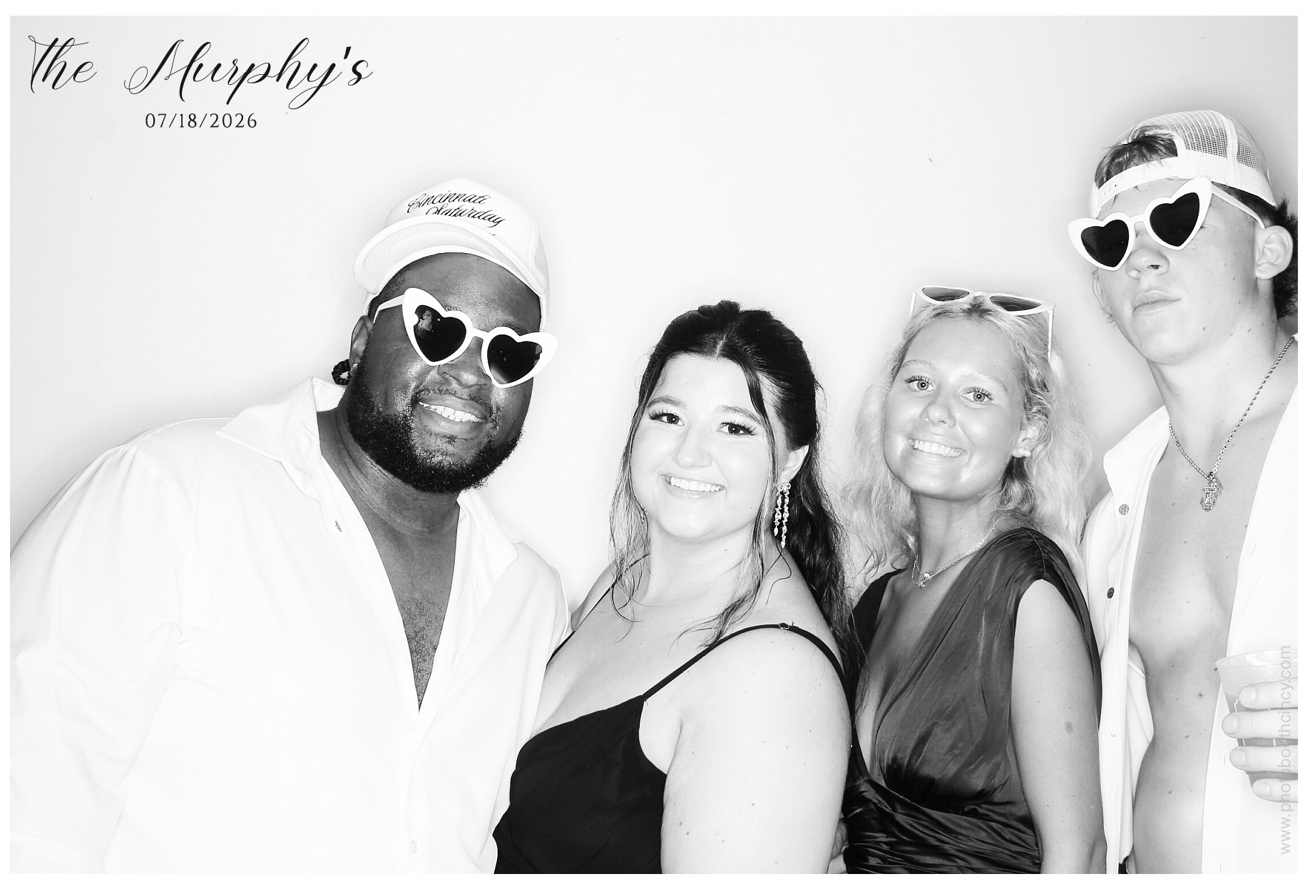 The Murphy's | View more photos from the event at gallery.photoboothcincy.com/u/PhotoBoothCincy/The-Murphys
