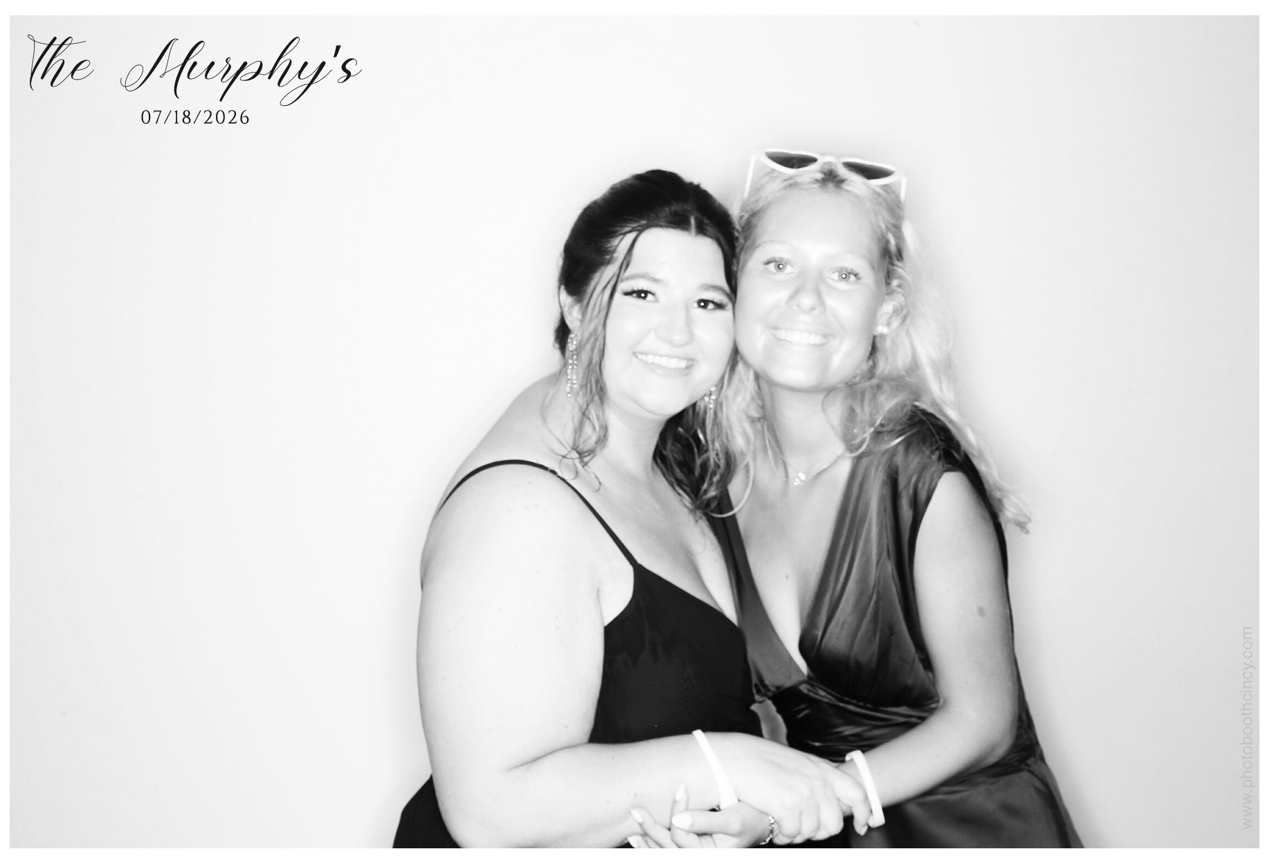 The Murphy's | View more photos from the event at gallery.photoboothcincy.com/u/PhotoBoothCincy/The-Murphys
