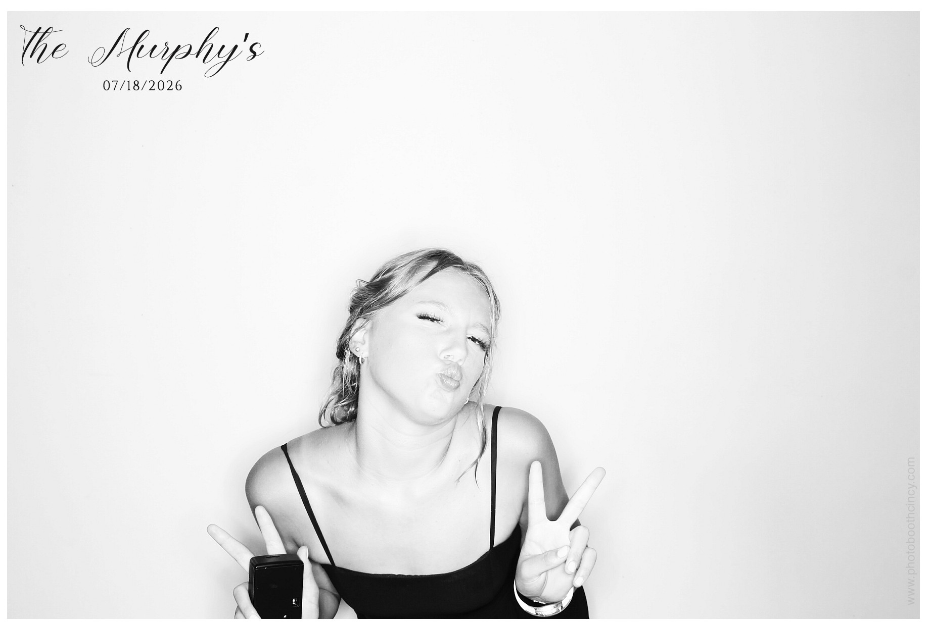 The Murphy's | View more photos from the event at gallery.photoboothcincy.com/u/PhotoBoothCincy/The-Murphys