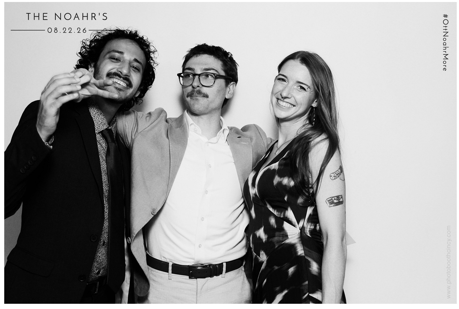 The Noahr's | View more photos from the event at gallery.photoboothcincy.com/u/PhotoBoothCincy/The-Noahrs