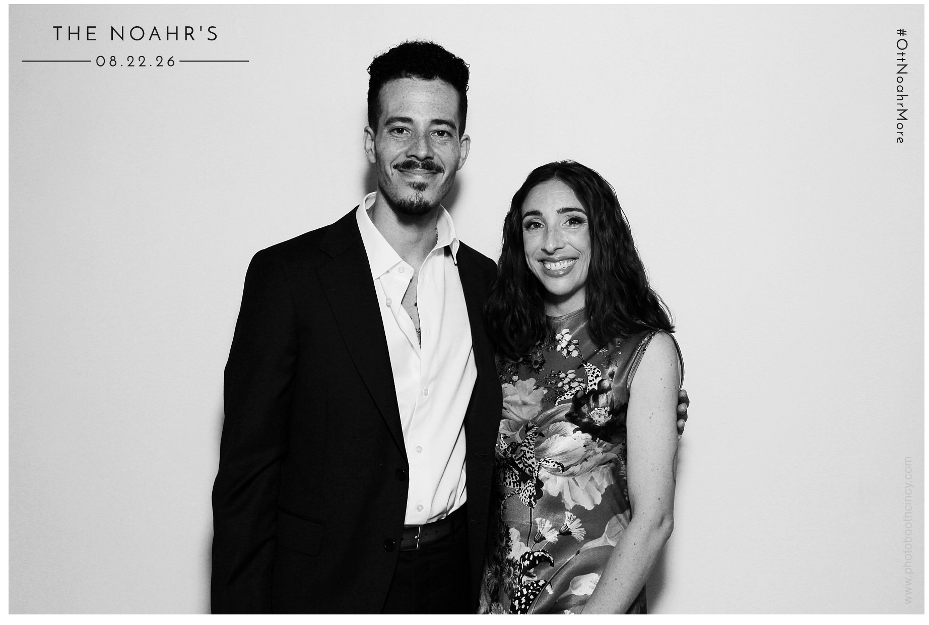 The Noahr's | View more photos from the event at gallery.photoboothcincy.com/u/PhotoBoothCincy/The-Noahrs
