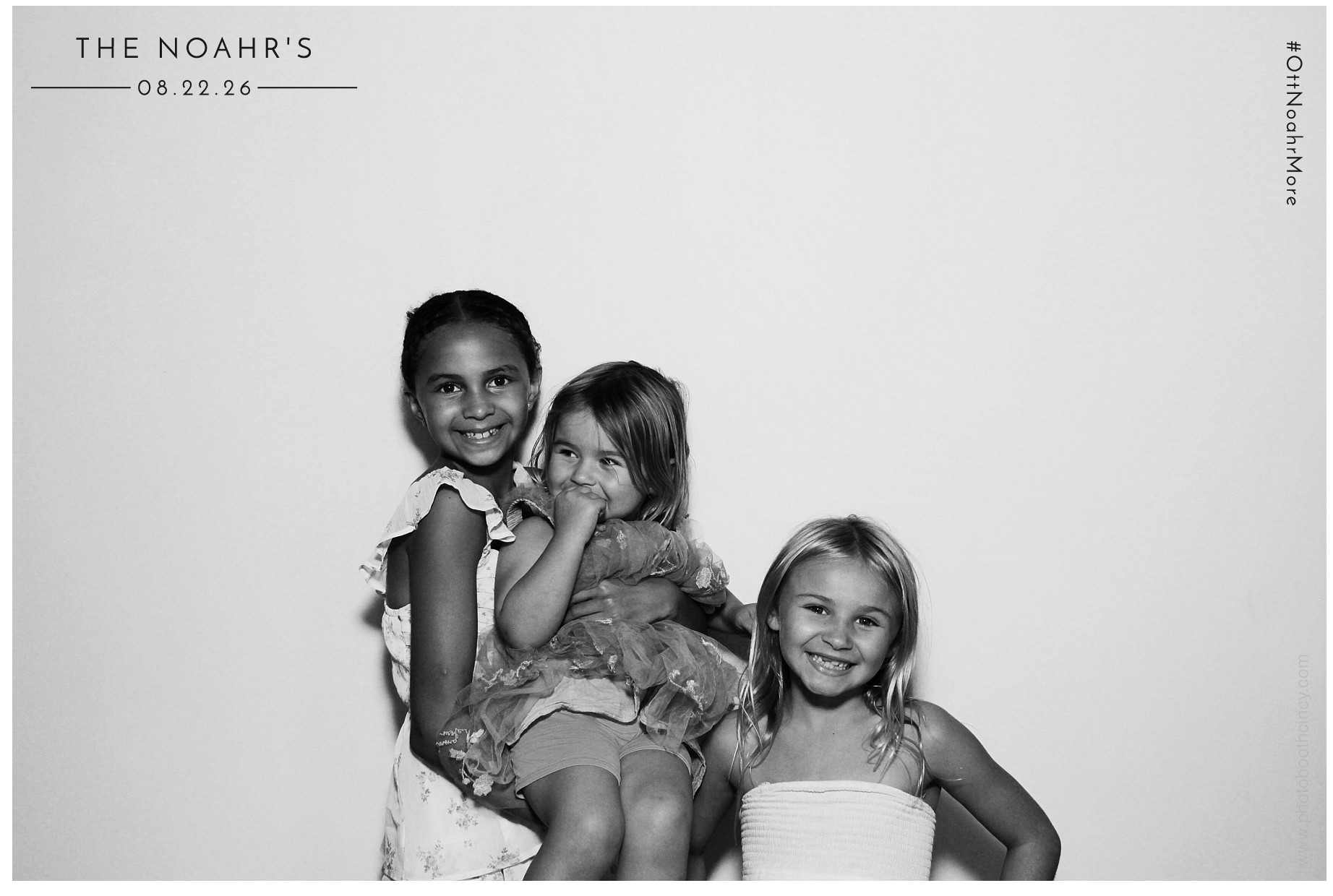 The Noahr's | View more photos from the event at gallery.photoboothcincy.com/u/PhotoBoothCincy/The-Noahrs