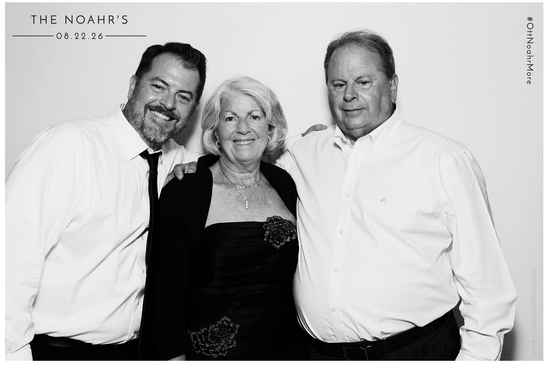 The Noahr's | View more photos from the event at gallery.photoboothcincy.com/u/PhotoBoothCincy/The-Noahrs