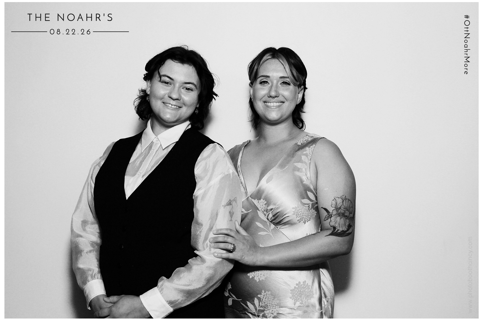 The Noahr's | View more photos from the event at gallery.photoboothcincy.com/u/PhotoBoothCincy/The-Noahrs