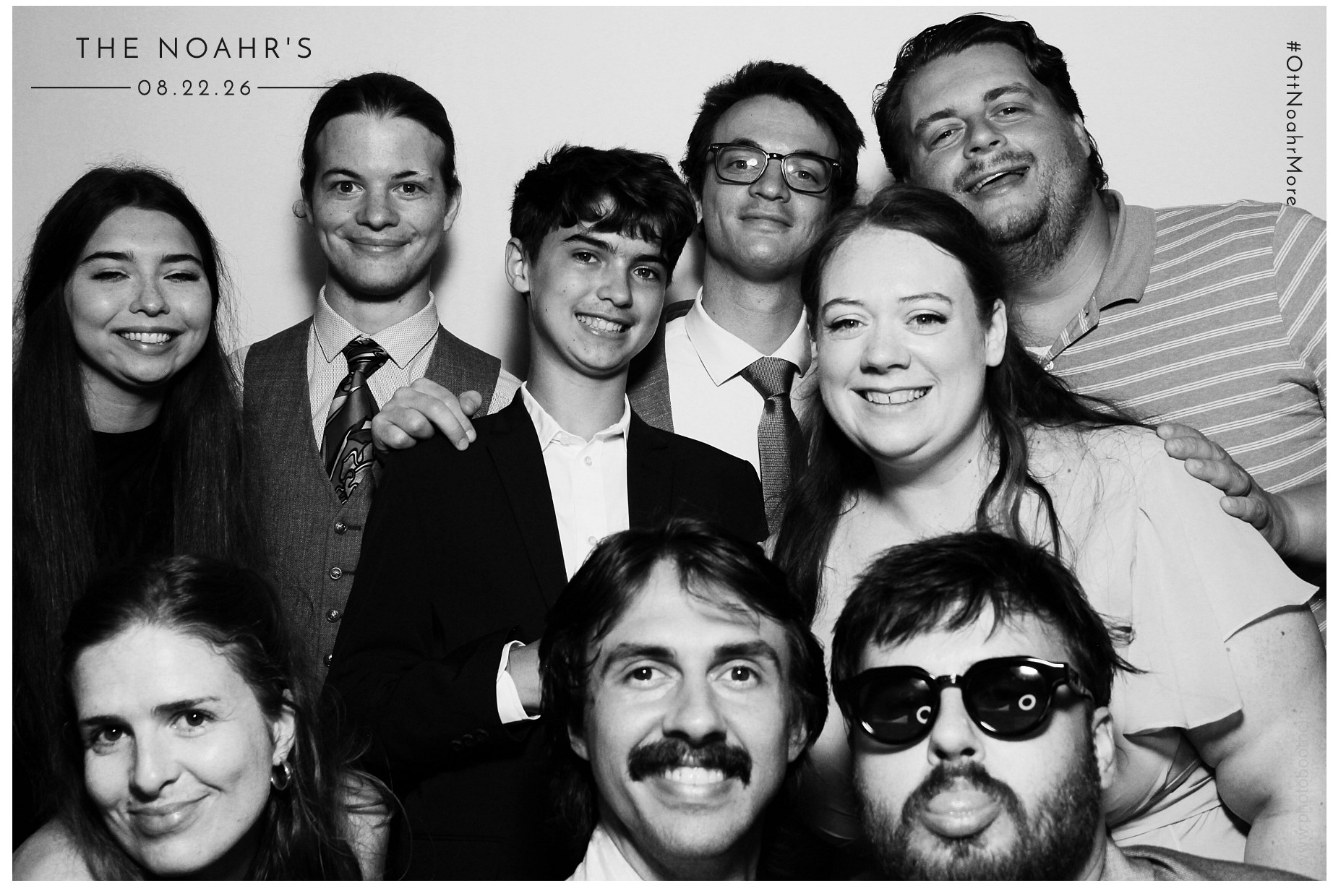 The Noahr's | View more photos from the event at gallery.photoboothcincy.com/u/PhotoBoothCincy/The-Noahrs