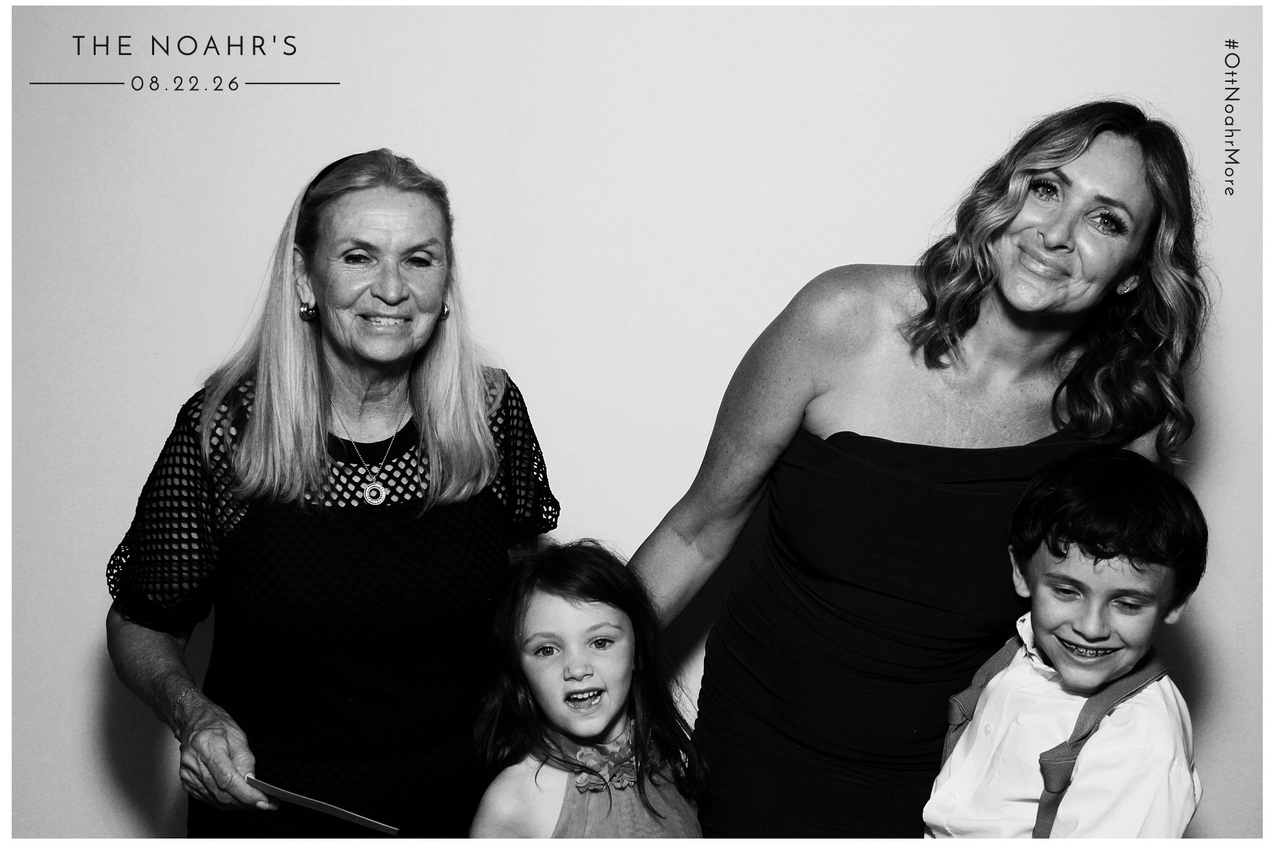 The Noahr's | View more photos from the event at gallery.photoboothcincy.com/u/PhotoBoothCincy/The-Noahrs