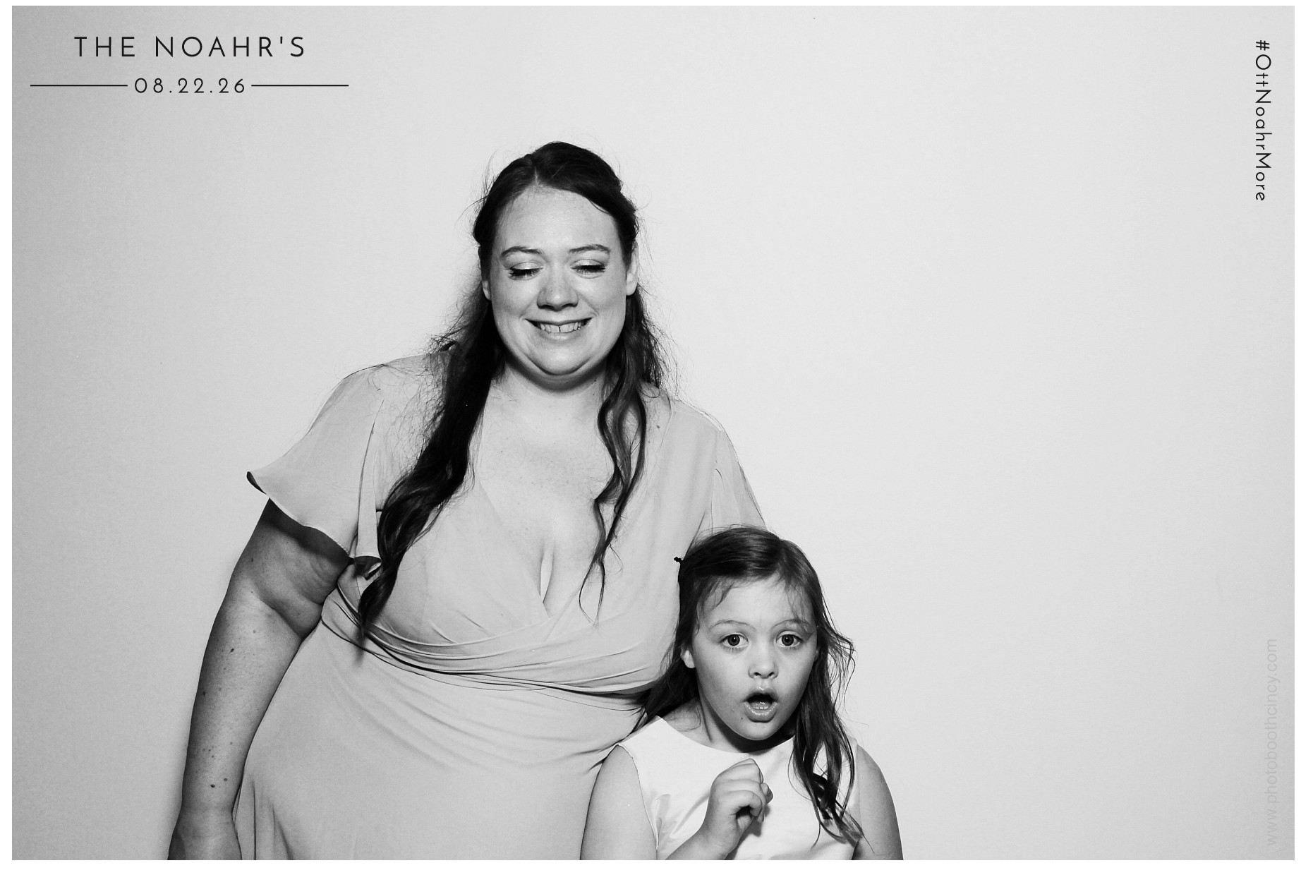 The Noahr's | View more photos from the event at gallery.photoboothcincy.com/u/PhotoBoothCincy/The-Noahrs