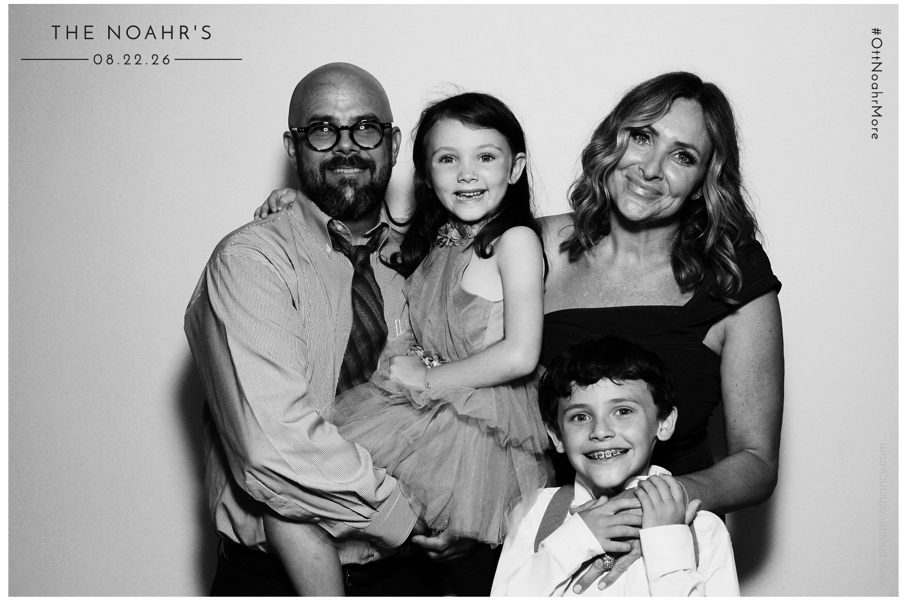 The Noahr's | View more photos from the event at gallery.photoboothcincy.com/u/PhotoBoothCincy/The-Noahrs
