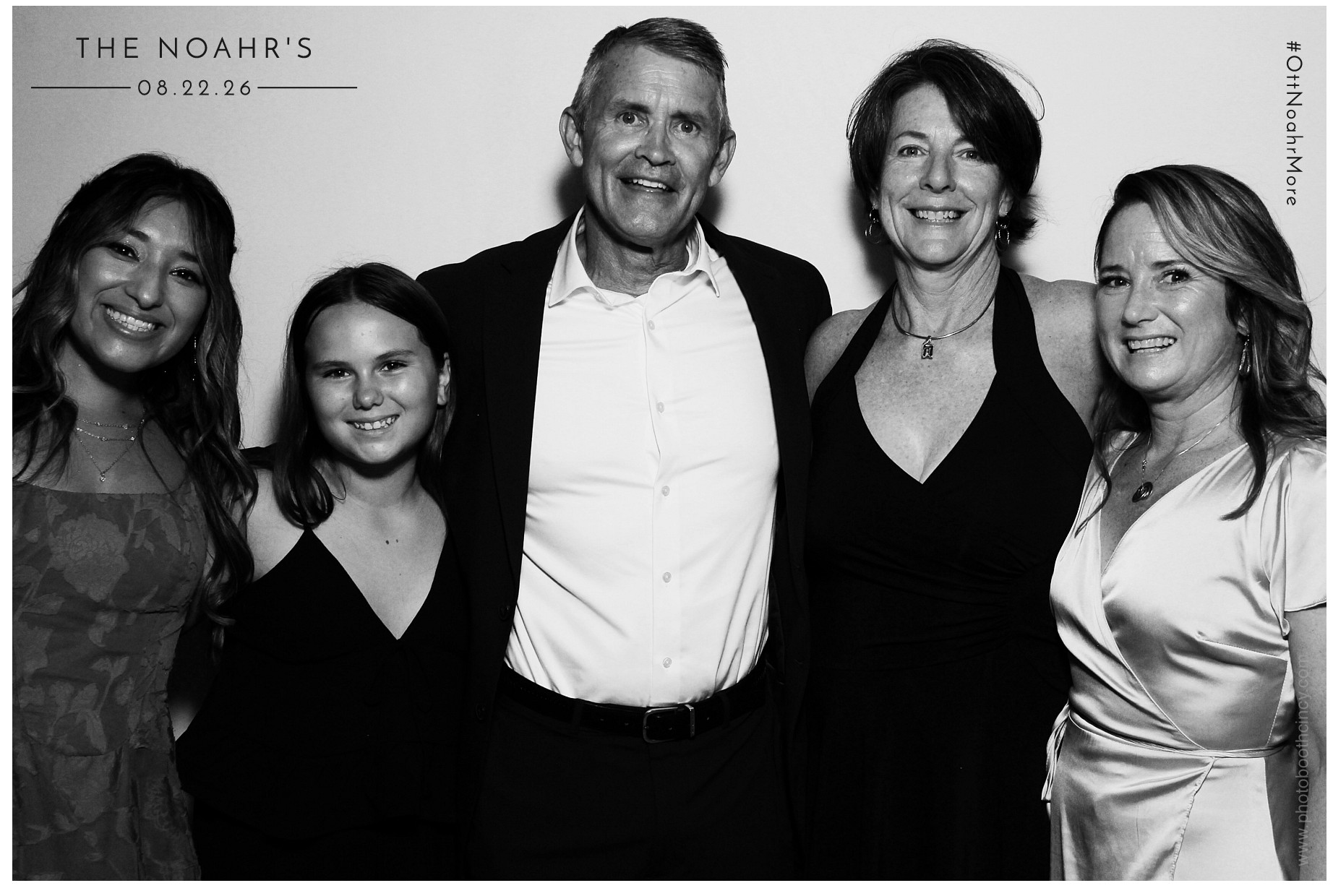 The Noahr's | View more photos from the event at gallery.photoboothcincy.com/u/PhotoBoothCincy/The-Noahrs