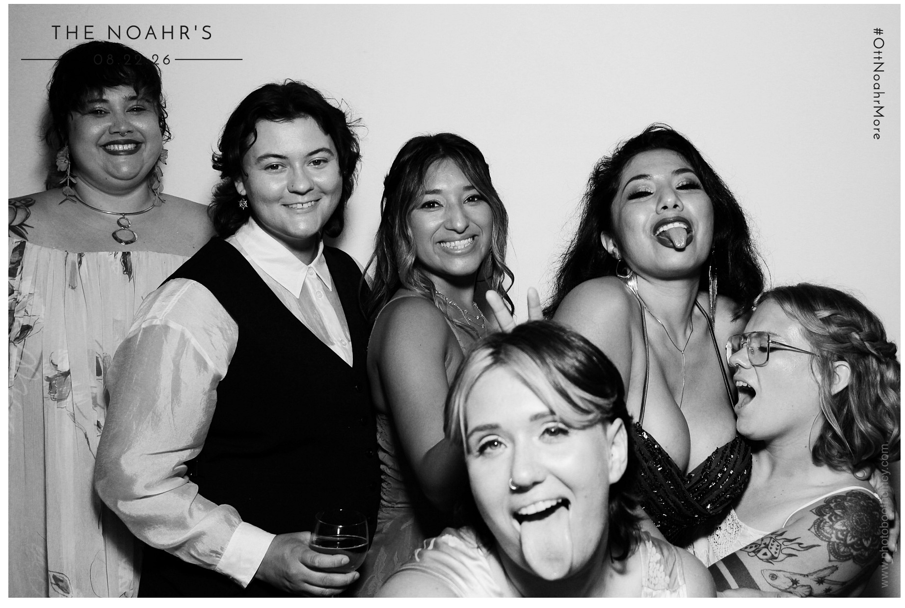 The Noahr's | View more photos from the event at gallery.photoboothcincy.com/u/PhotoBoothCincy/The-Noahrs