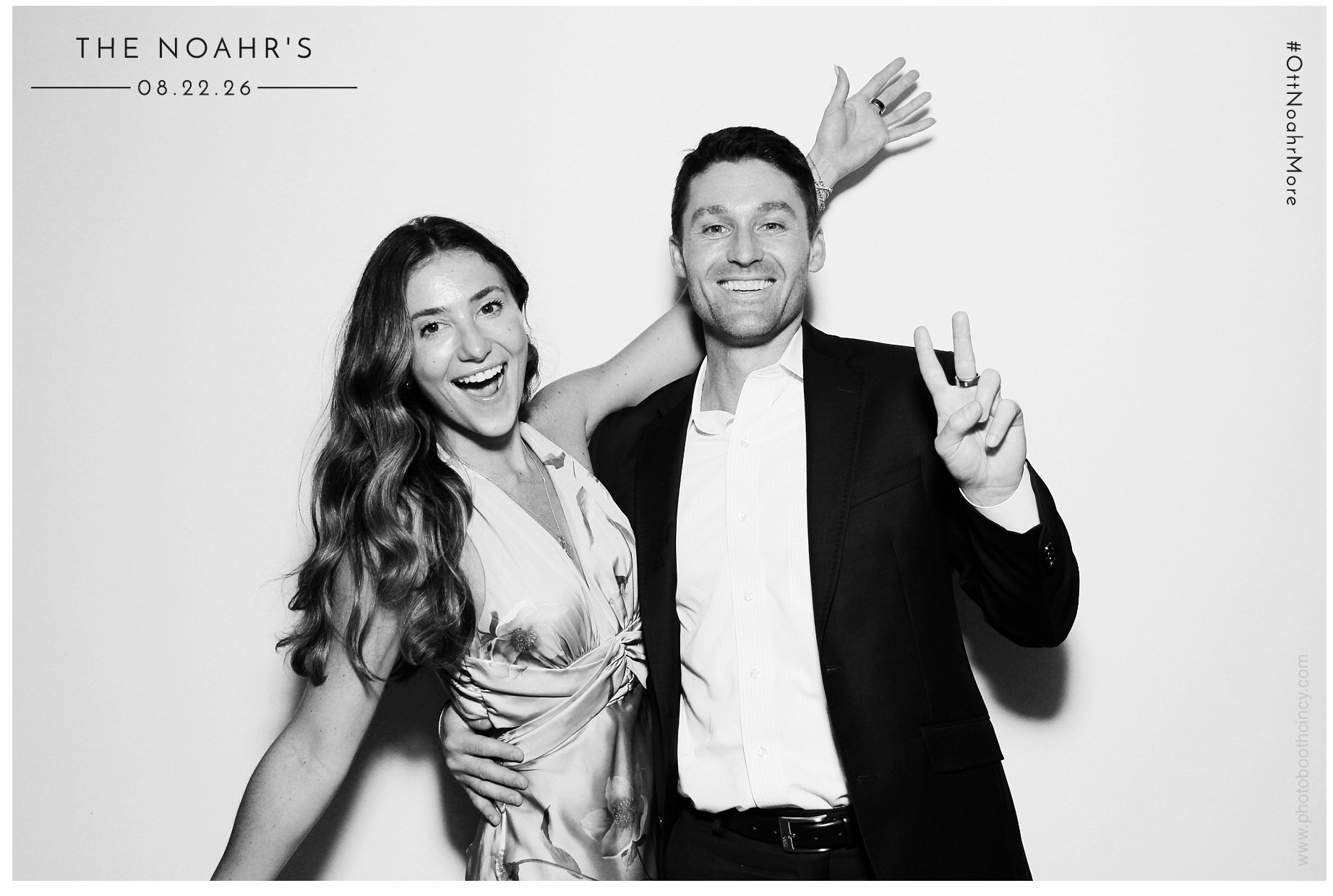 The Noahr's | View more photos from the event at gallery.photoboothcincy.com/u/PhotoBoothCincy/The-Noahrs