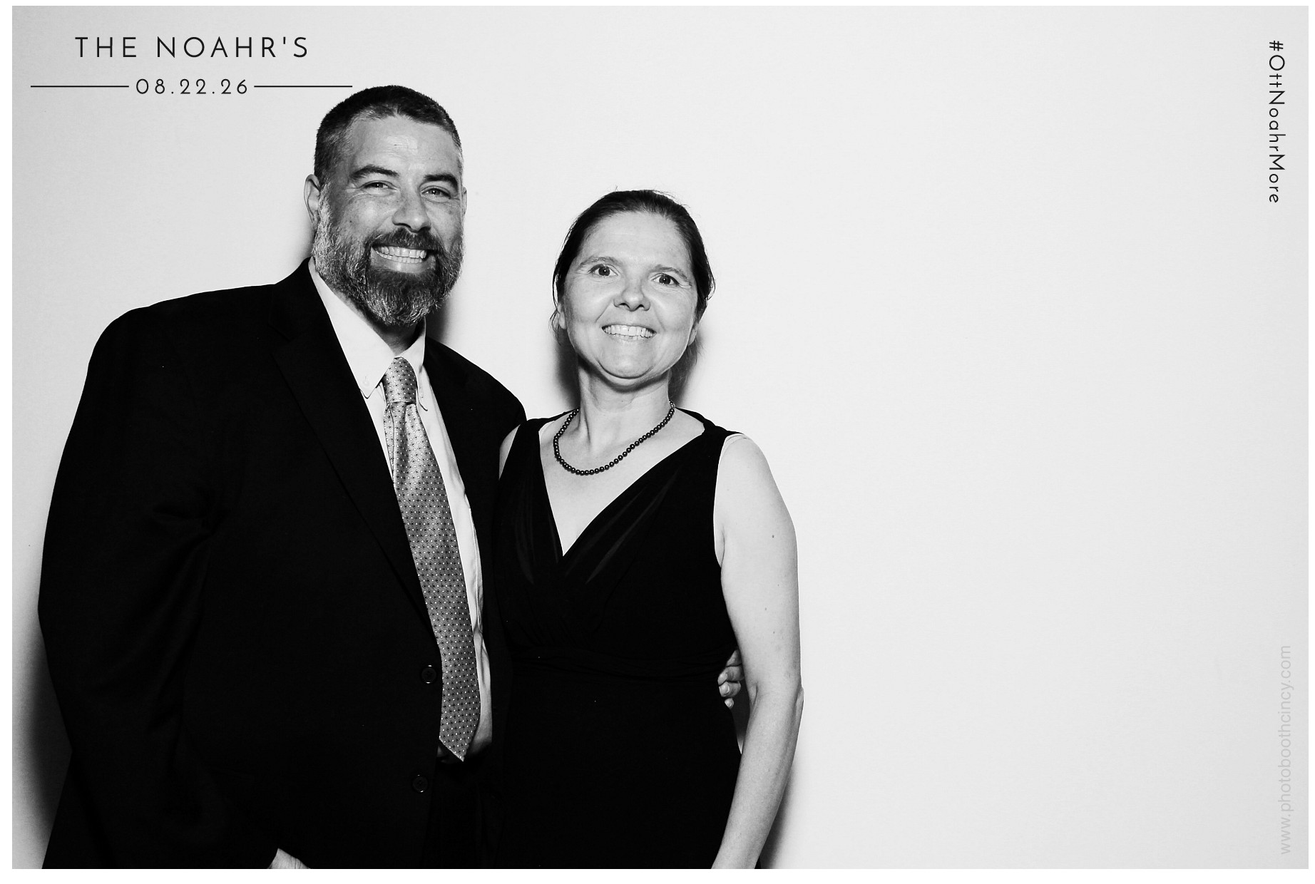 The Noahr's | View more photos from the event at gallery.photoboothcincy.com/u/PhotoBoothCincy/The-Noahrs