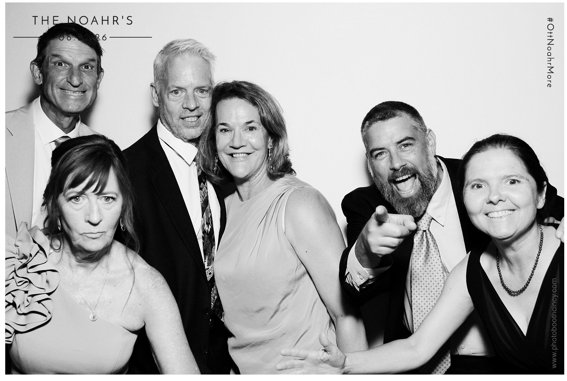 The Noahr's | View more photos from the event at gallery.photoboothcincy.com/u/PhotoBoothCincy/The-Noahrs