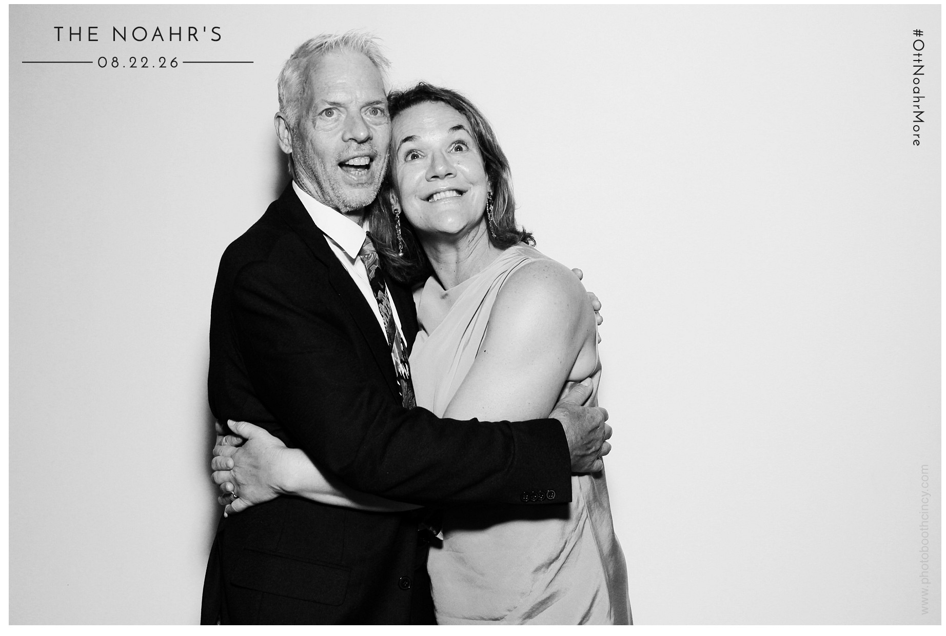 The Noahr's | View more photos from the event at gallery.photoboothcincy.com/u/PhotoBoothCincy/The-Noahrs