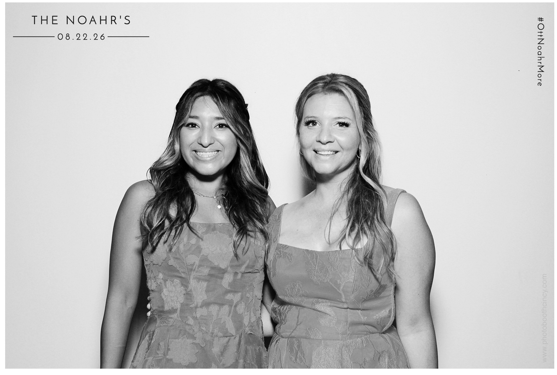 The Noahr's | View more photos from the event at gallery.photoboothcincy.com/u/PhotoBoothCincy/The-Noahrs