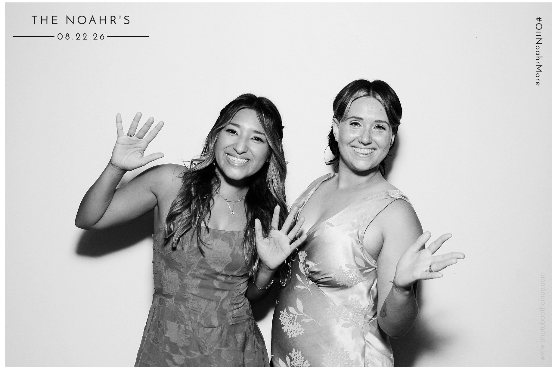 The Noahr's | View more photos from the event at gallery.photoboothcincy.com/u/PhotoBoothCincy/The-Noahrs