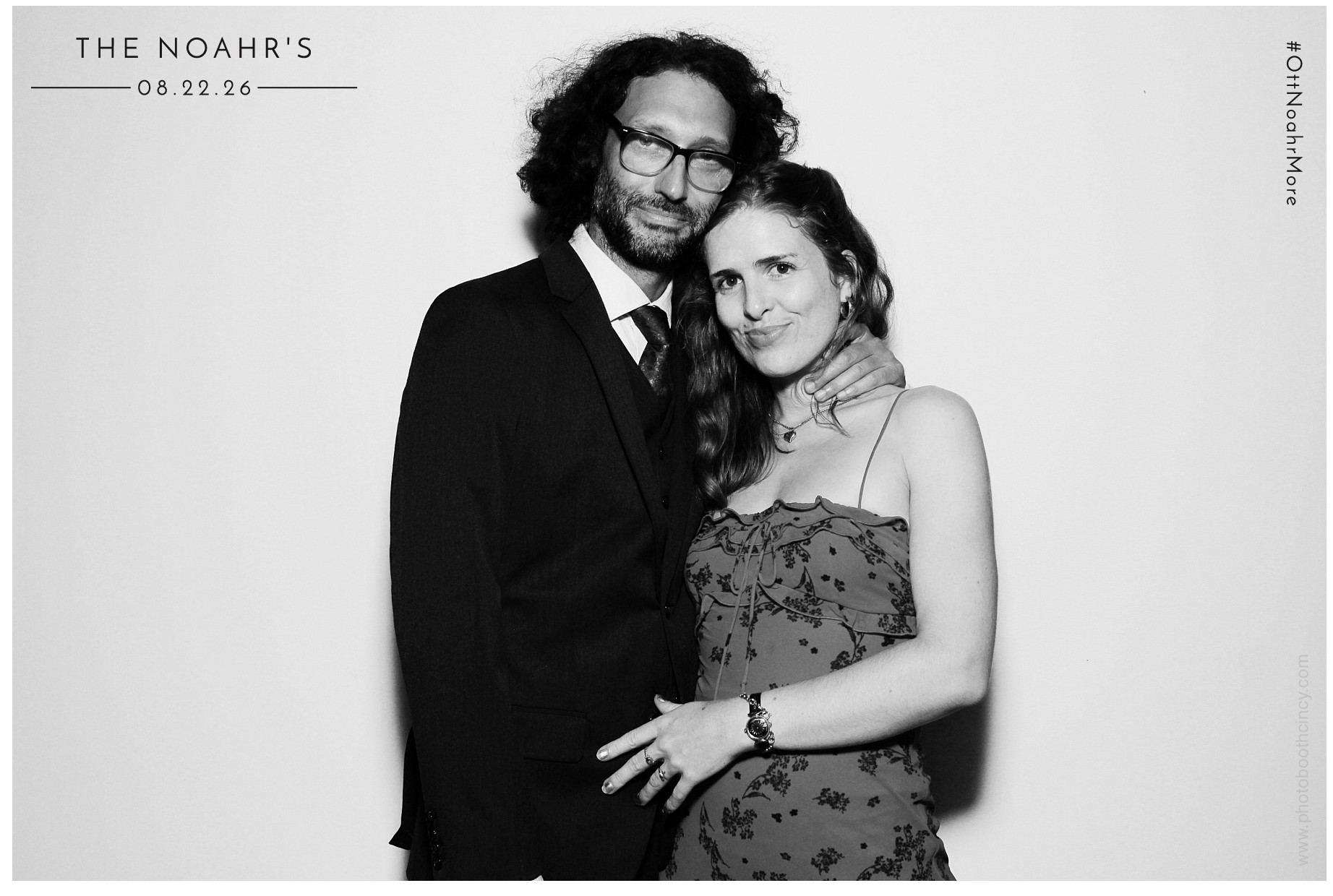 The Noahr's | View more photos from the event at gallery.photoboothcincy.com/u/PhotoBoothCincy/The-Noahrs