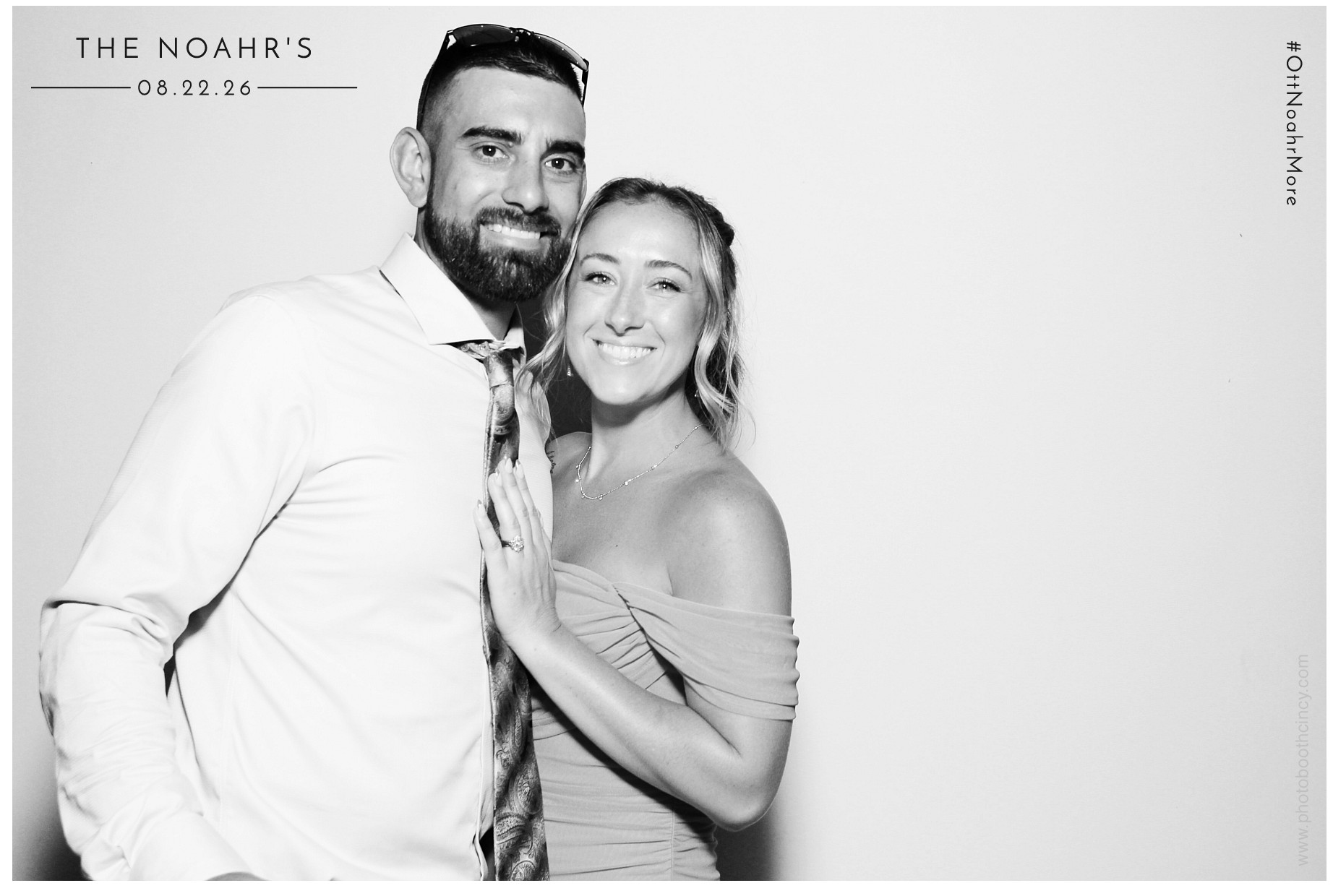 The Noahr's | View more photos from the event at gallery.photoboothcincy.com/u/PhotoBoothCincy/The-Noahrs