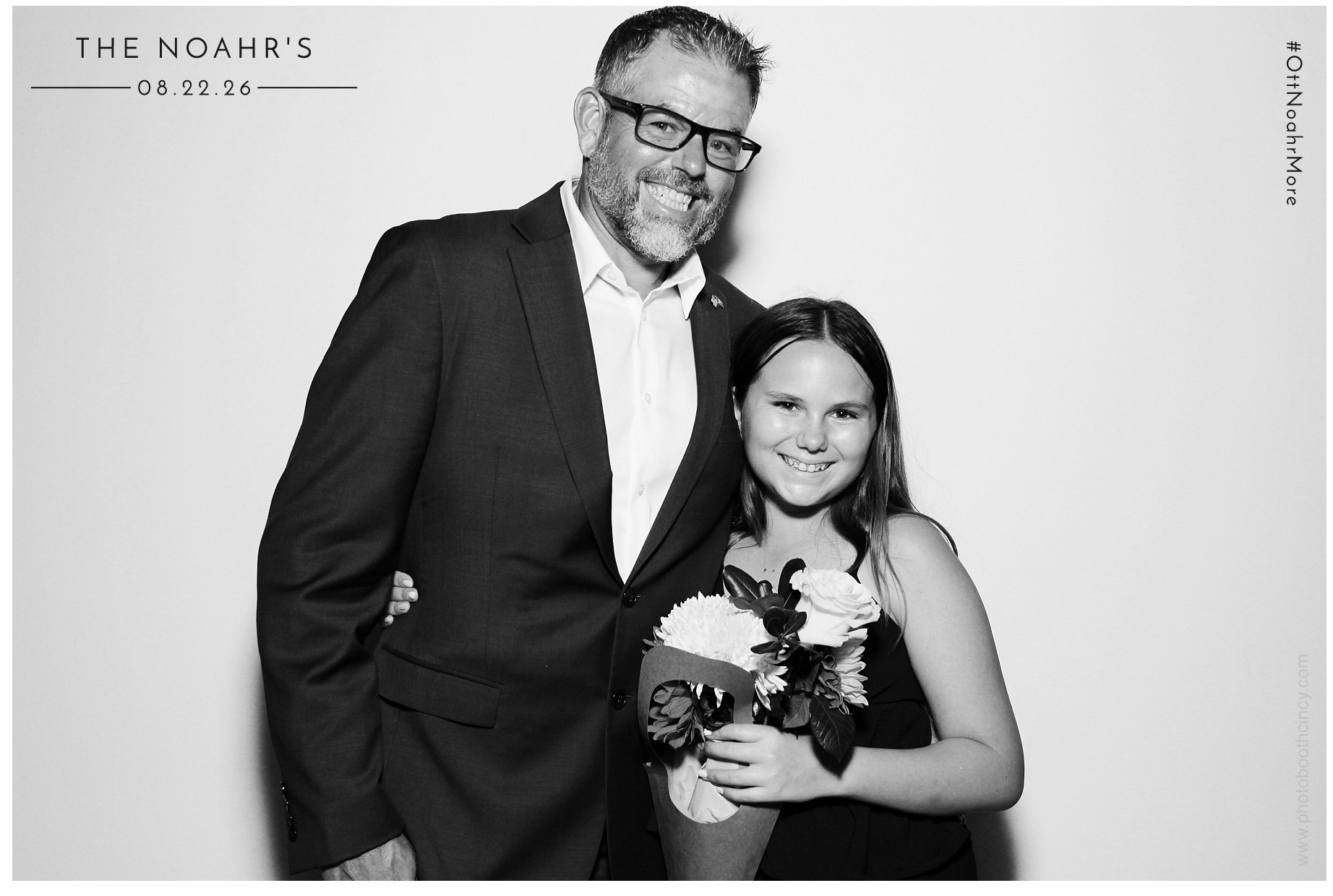 The Noahr's | View more photos from the event at gallery.photoboothcincy.com/u/PhotoBoothCincy/The-Noahrs