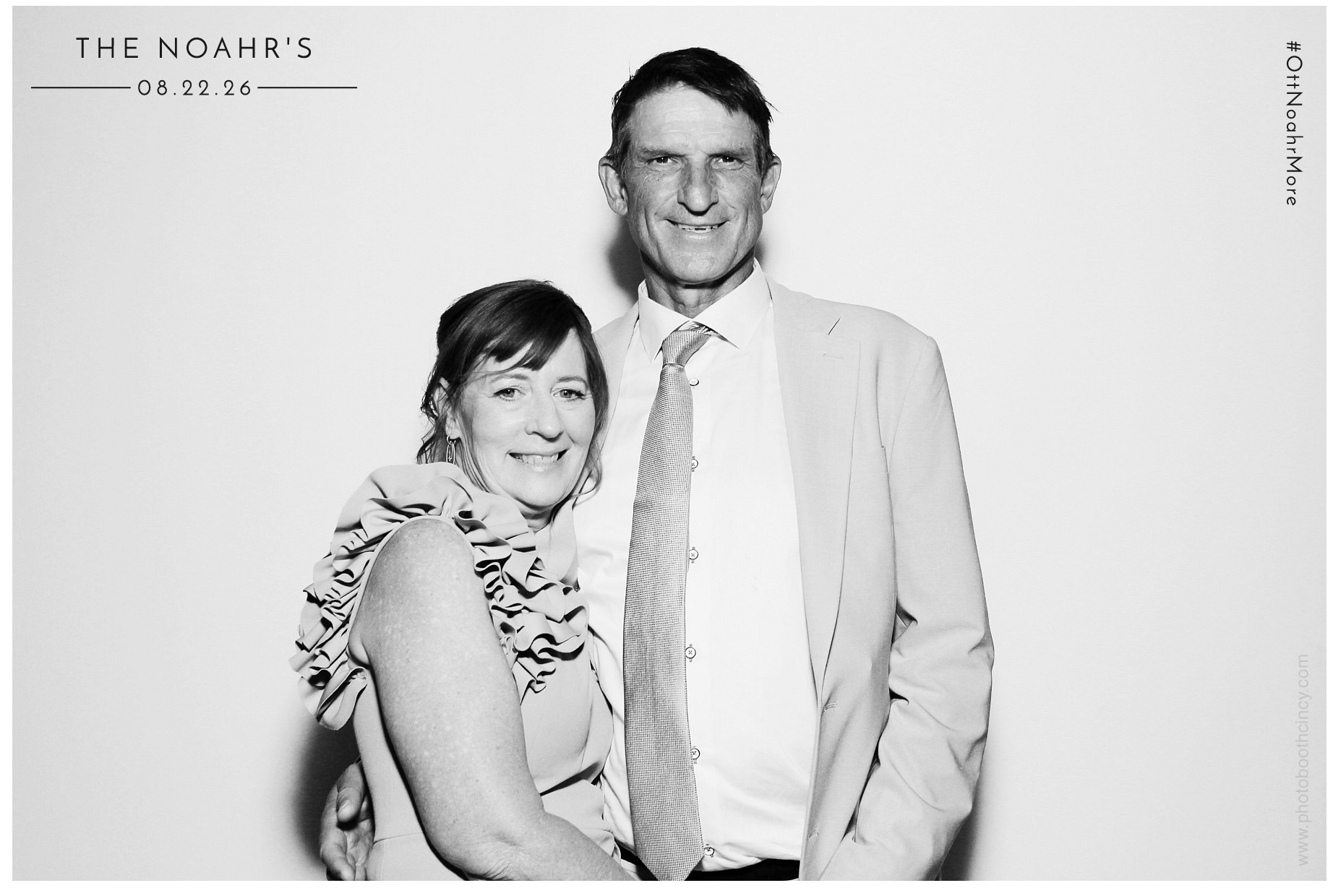 The Noahr's | View more photos from the event at gallery.photoboothcincy.com/u/PhotoBoothCincy/The-Noahrs