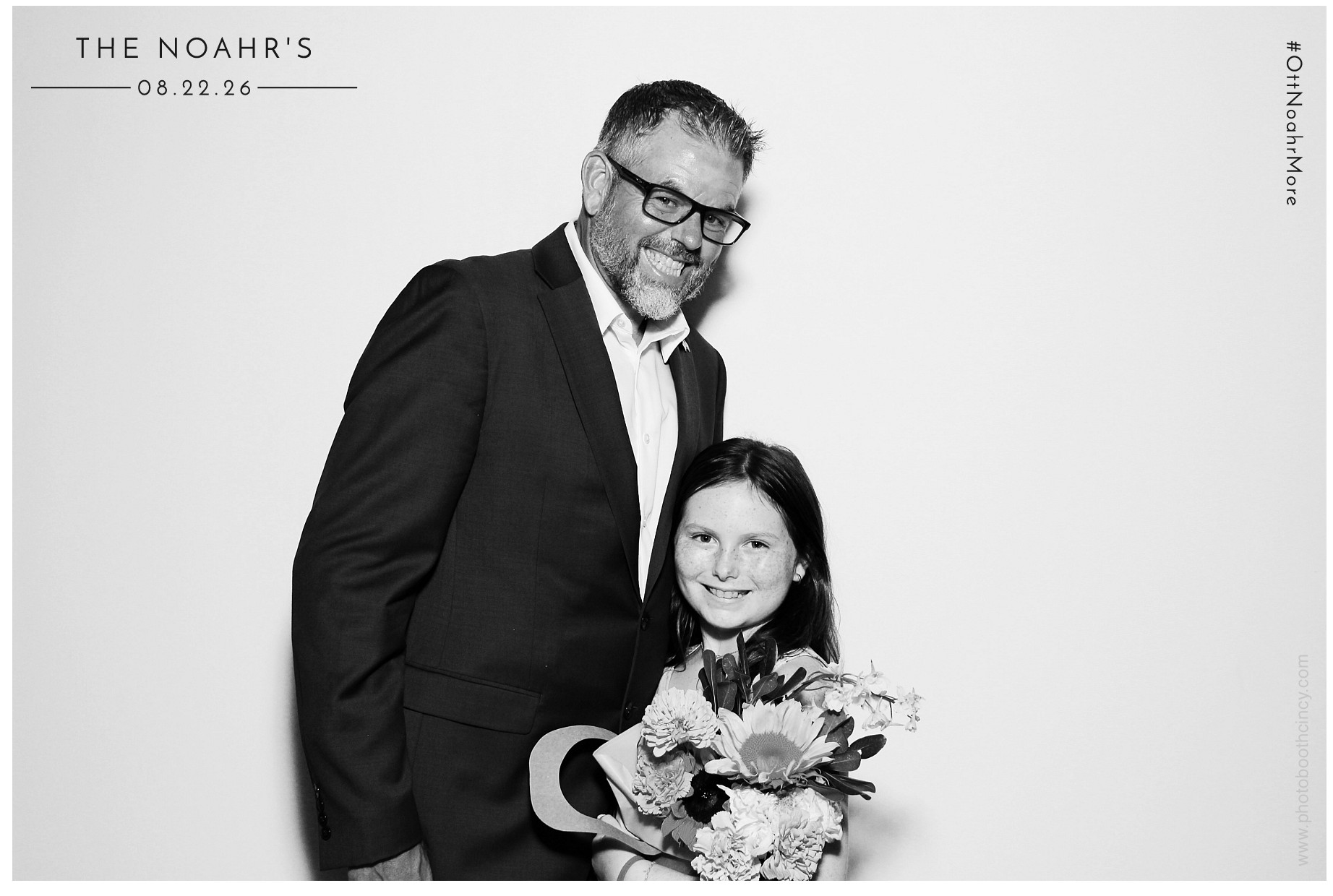The Noahr's | View more photos from the event at gallery.photoboothcincy.com/u/PhotoBoothCincy/The-Noahrs