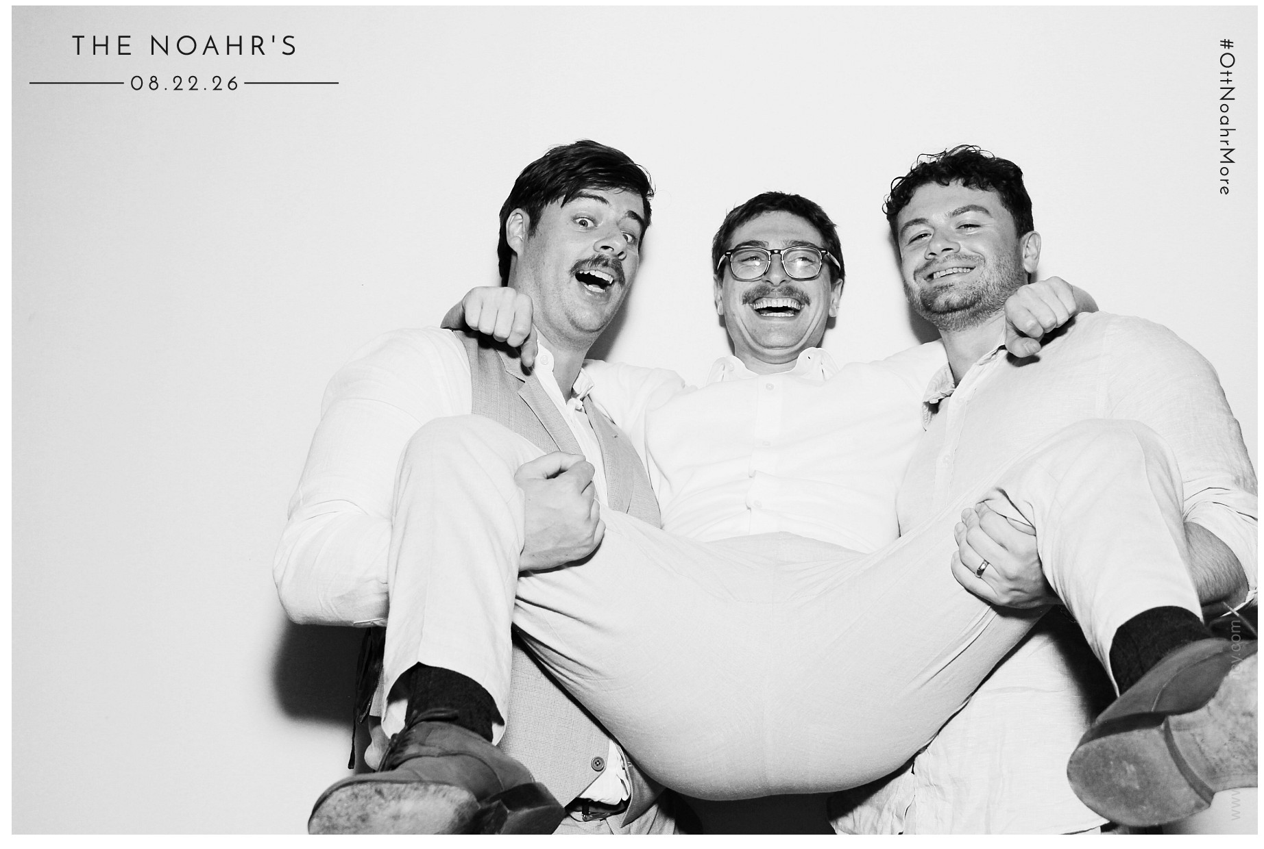 The Noahr's | View more photos from the event at gallery.photoboothcincy.com/u/PhotoBoothCincy/The-Noahrs