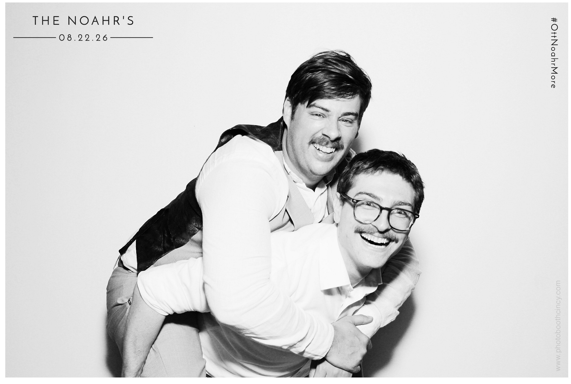 The Noahr's | View more photos from the event at gallery.photoboothcincy.com/u/PhotoBoothCincy/The-Noahrs