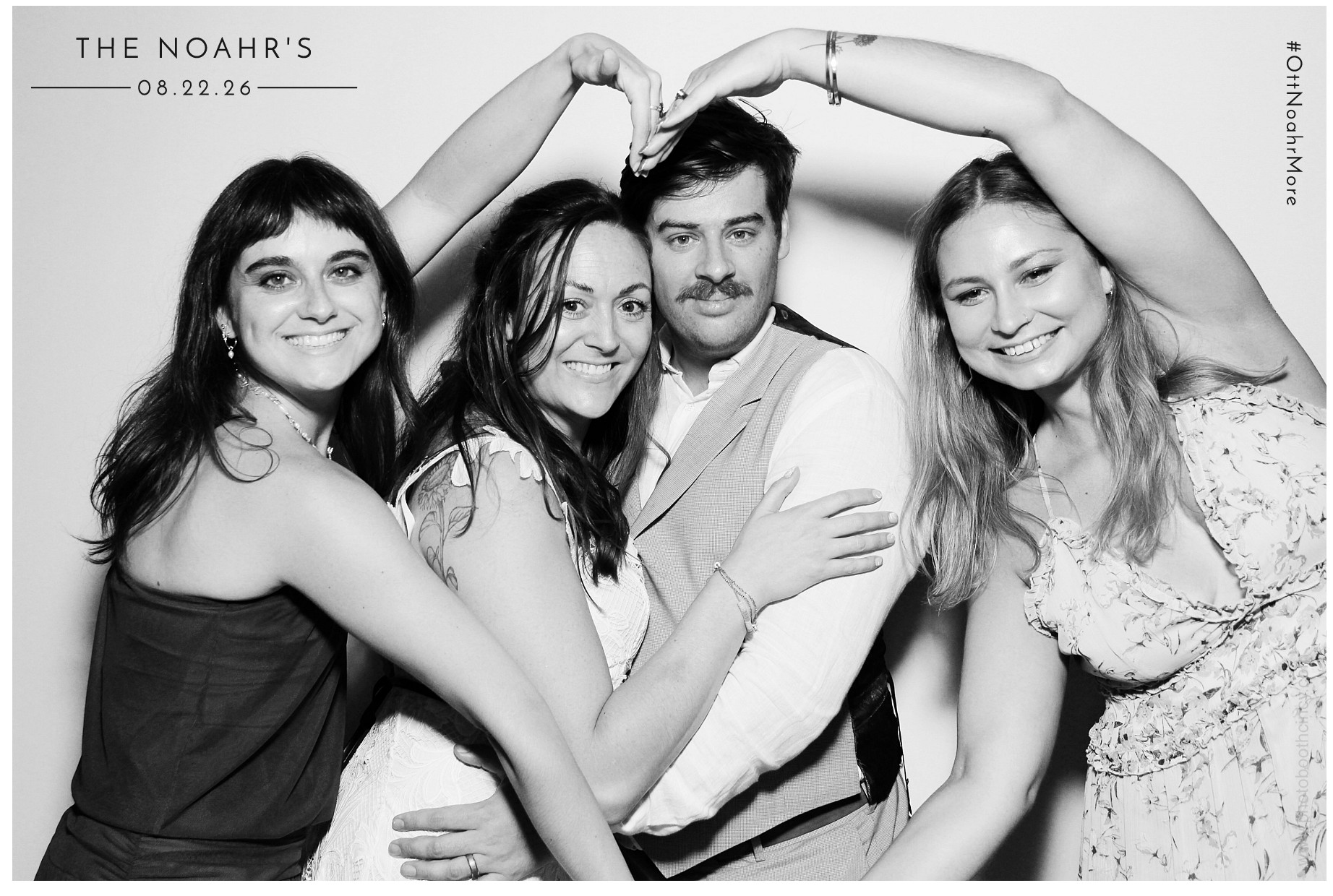 The Noahr's | View more photos from the event at gallery.photoboothcincy.com/u/PhotoBoothCincy/The-Noahrs