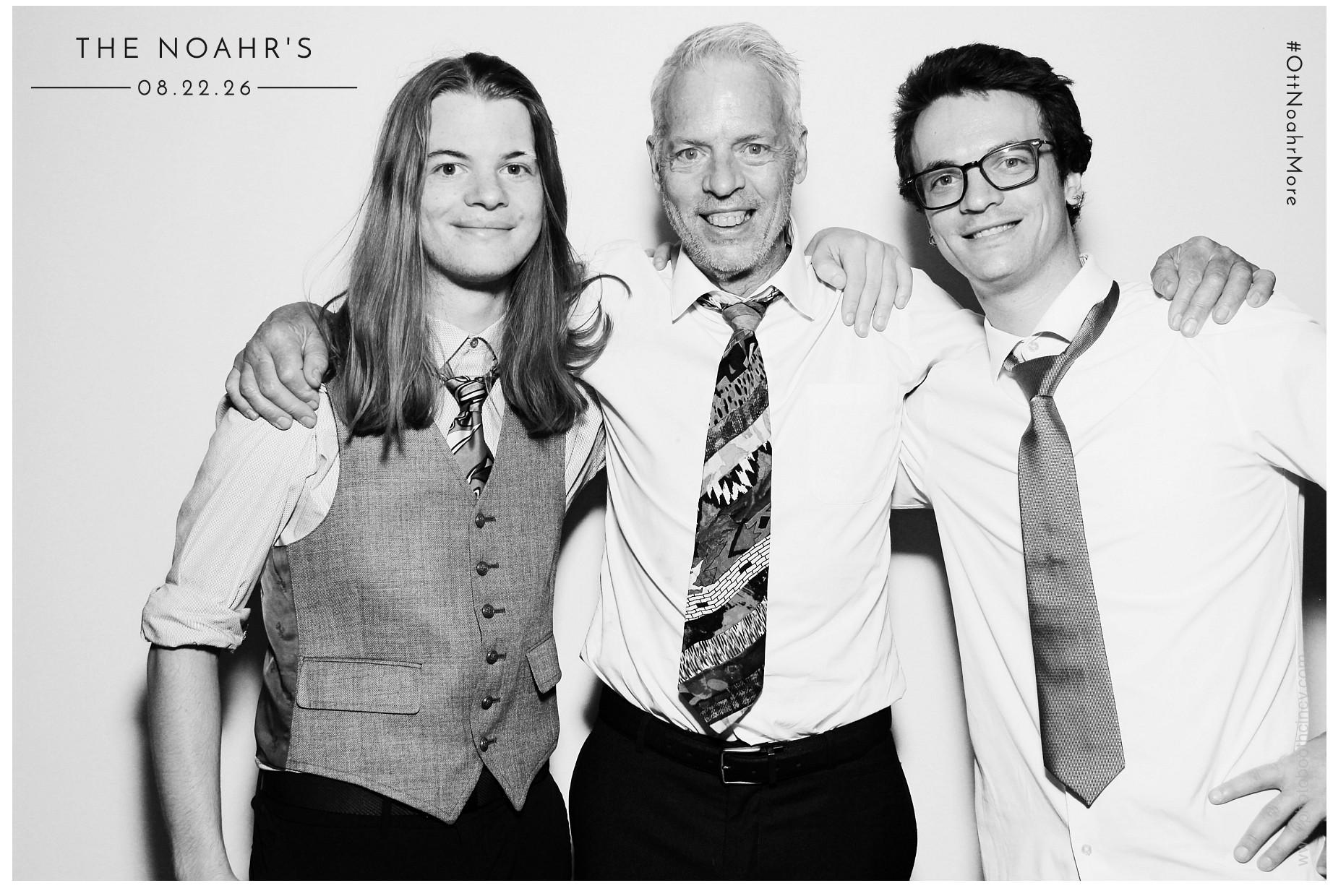 The Noahr's | View more photos from the event at gallery.photoboothcincy.com/u/PhotoBoothCincy/The-Noahrs