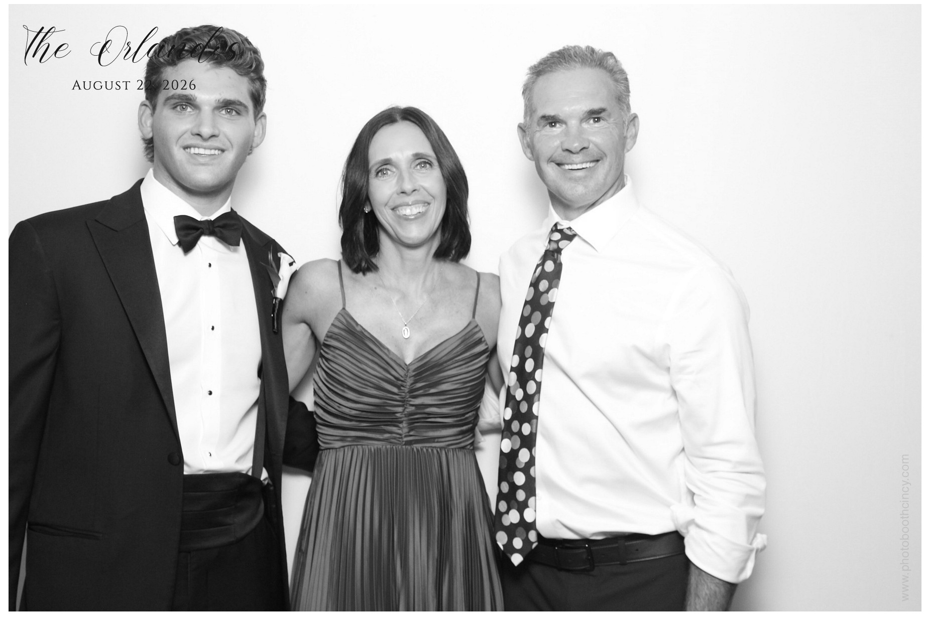 The Orlando's | View more photos from the event at gallery.photoboothcincy.com/u/PhotoBoothCincy/The-Orlandos
