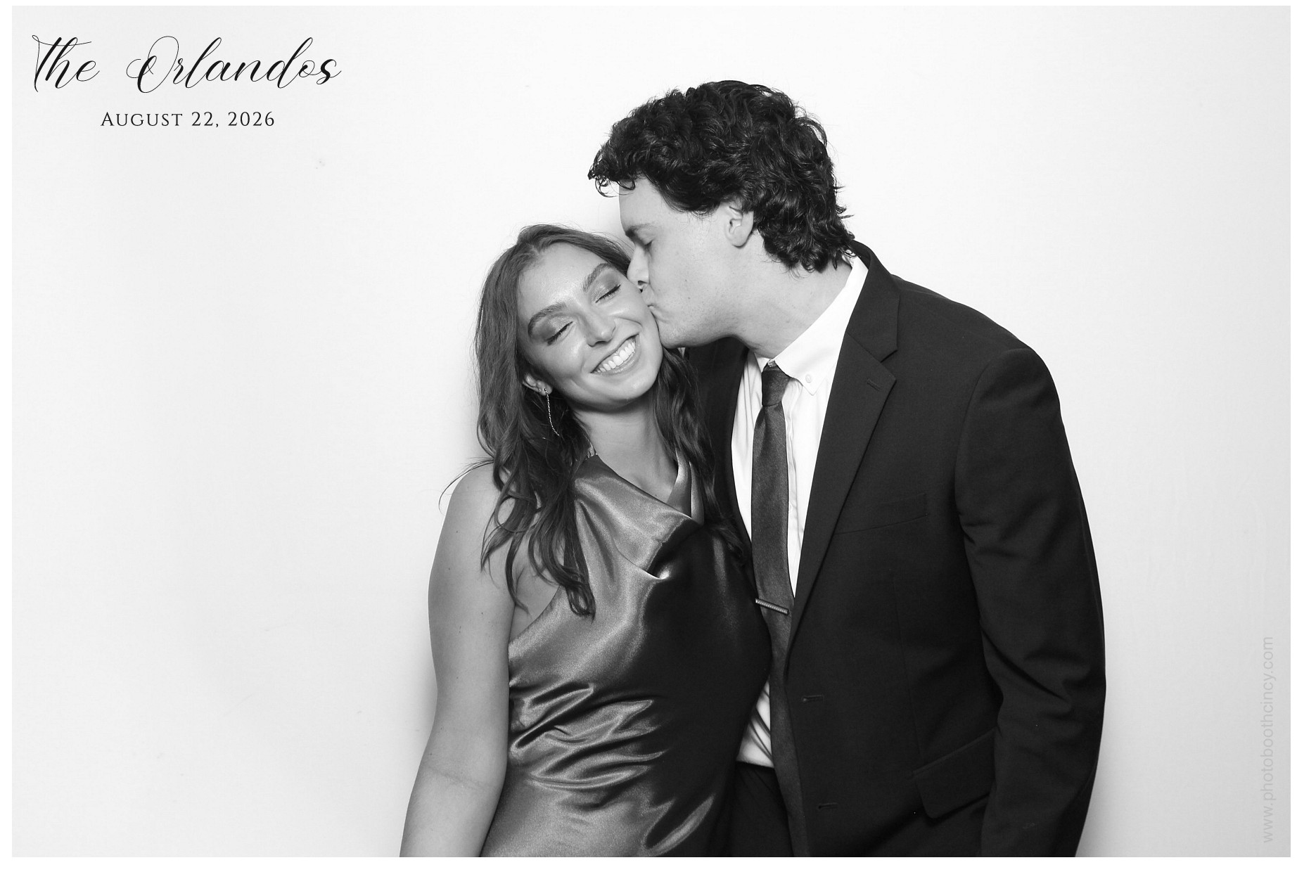 The Orlando's | View more photos from the event at gallery.photoboothcincy.com/u/PhotoBoothCincy/The-Orlandos